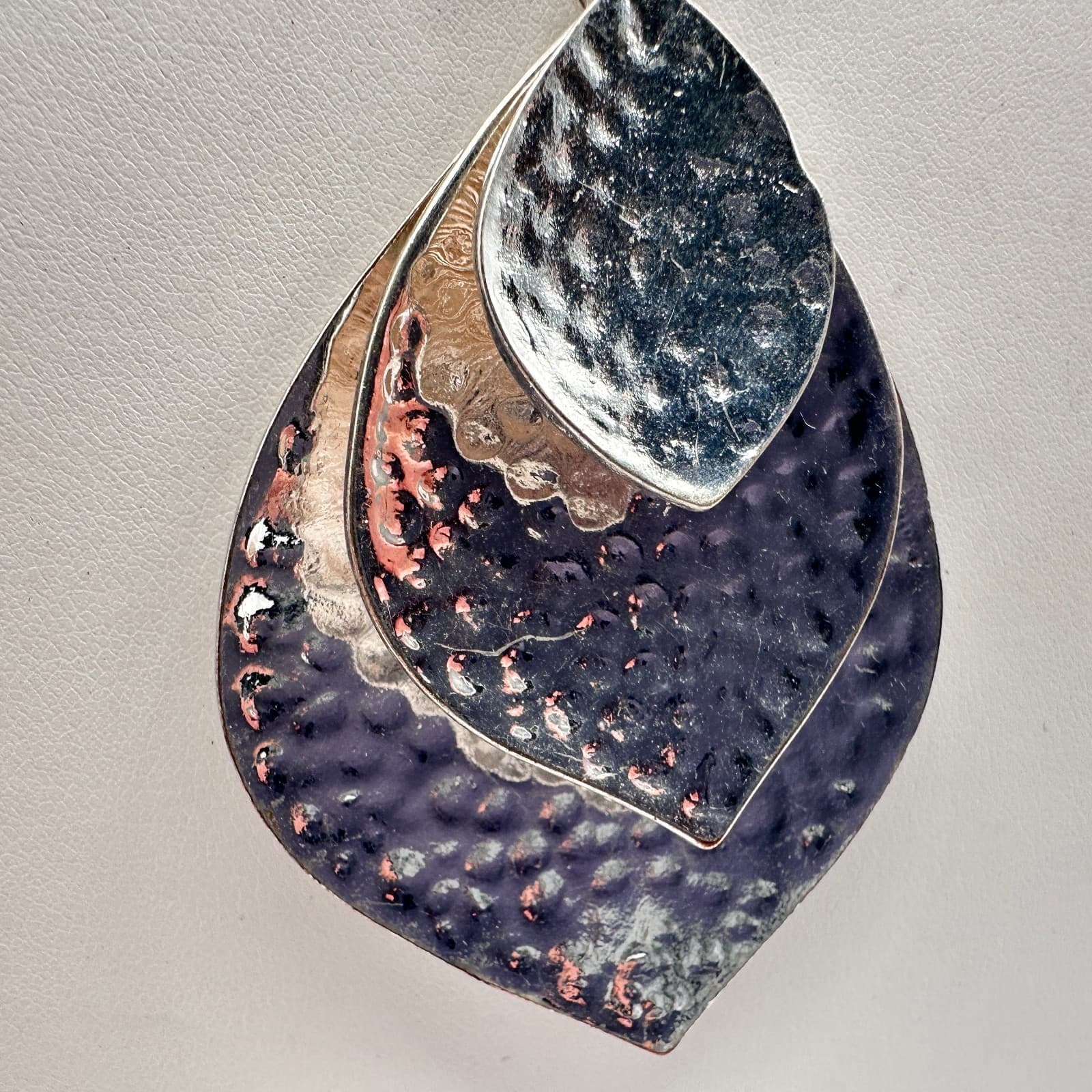 Vintage 90s Hammered Silver Tone Multi-Layer Teardrop Pendant Necklace Statement - Thumbnail 6