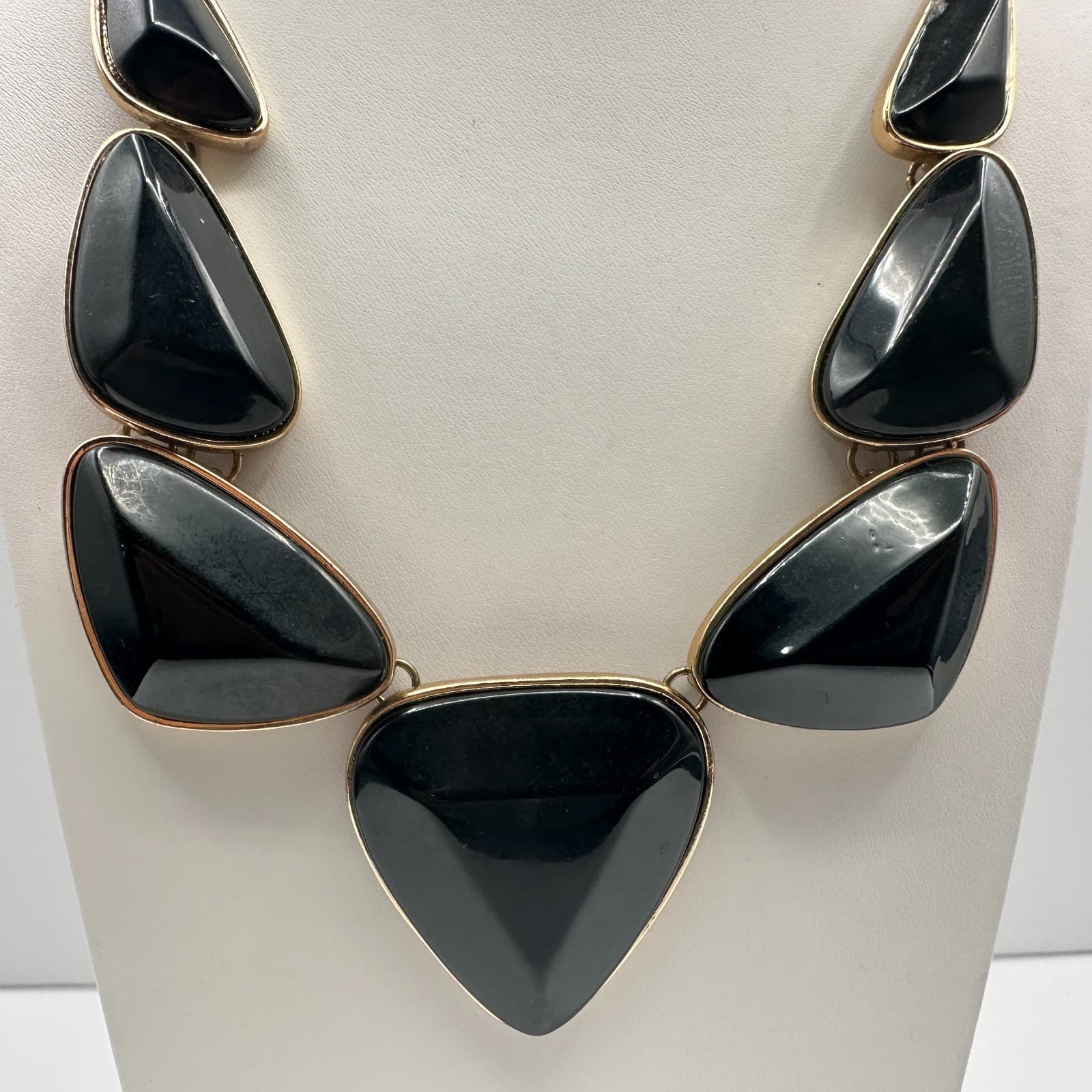 Vintage 90s Black Onyx Style Statement Necklace Gold Tone Geometric Jewelry - Thumbnail 6
