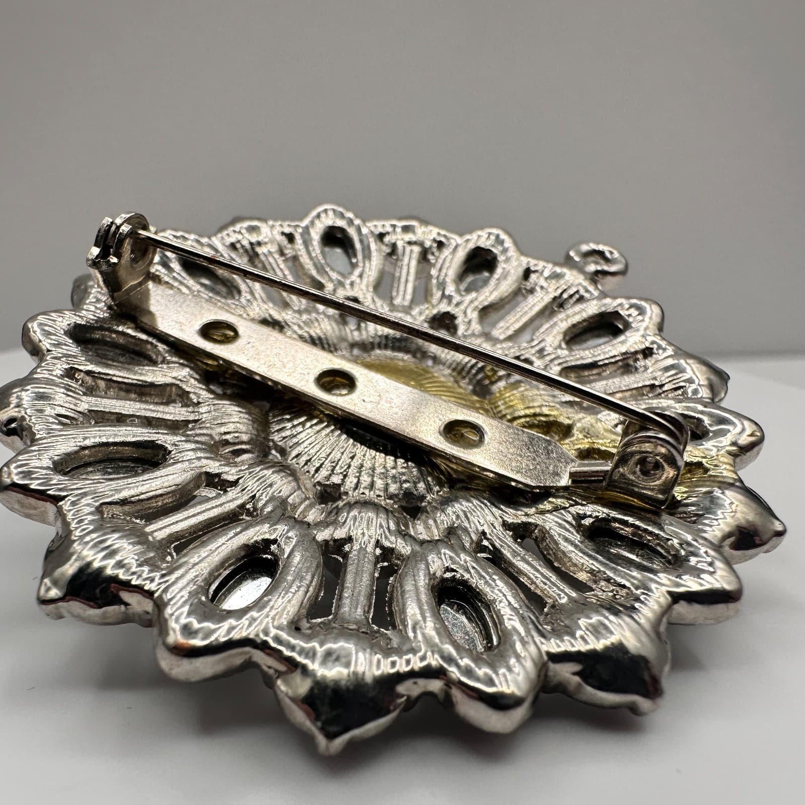 Vintage 90s Silver Tone Faux Pearl Rhinestone Floral Brooch Pendant Estate - Thumbnail 4