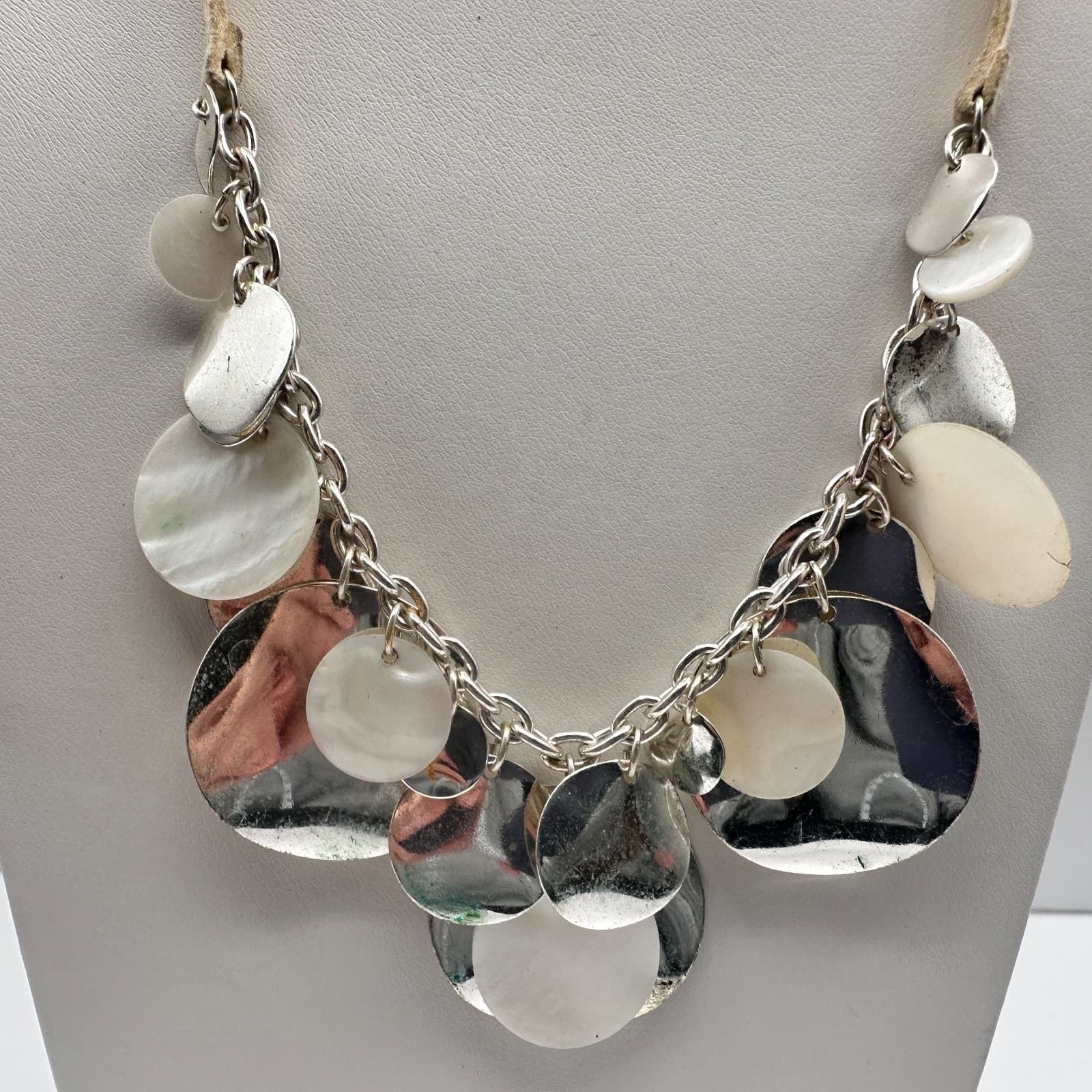 Vintage 90s Mother of Pearl Silver Tone Disc Bib Necklace Suede Cord Jewelry - Thumbnail 7