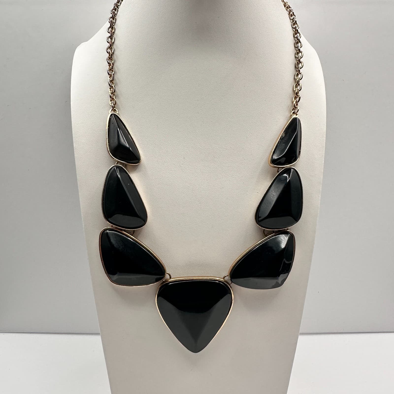 Vintage 90s Black Onyx Style Statement Necklace Gold Tone Geometric Jewelry - Thumbnail 2