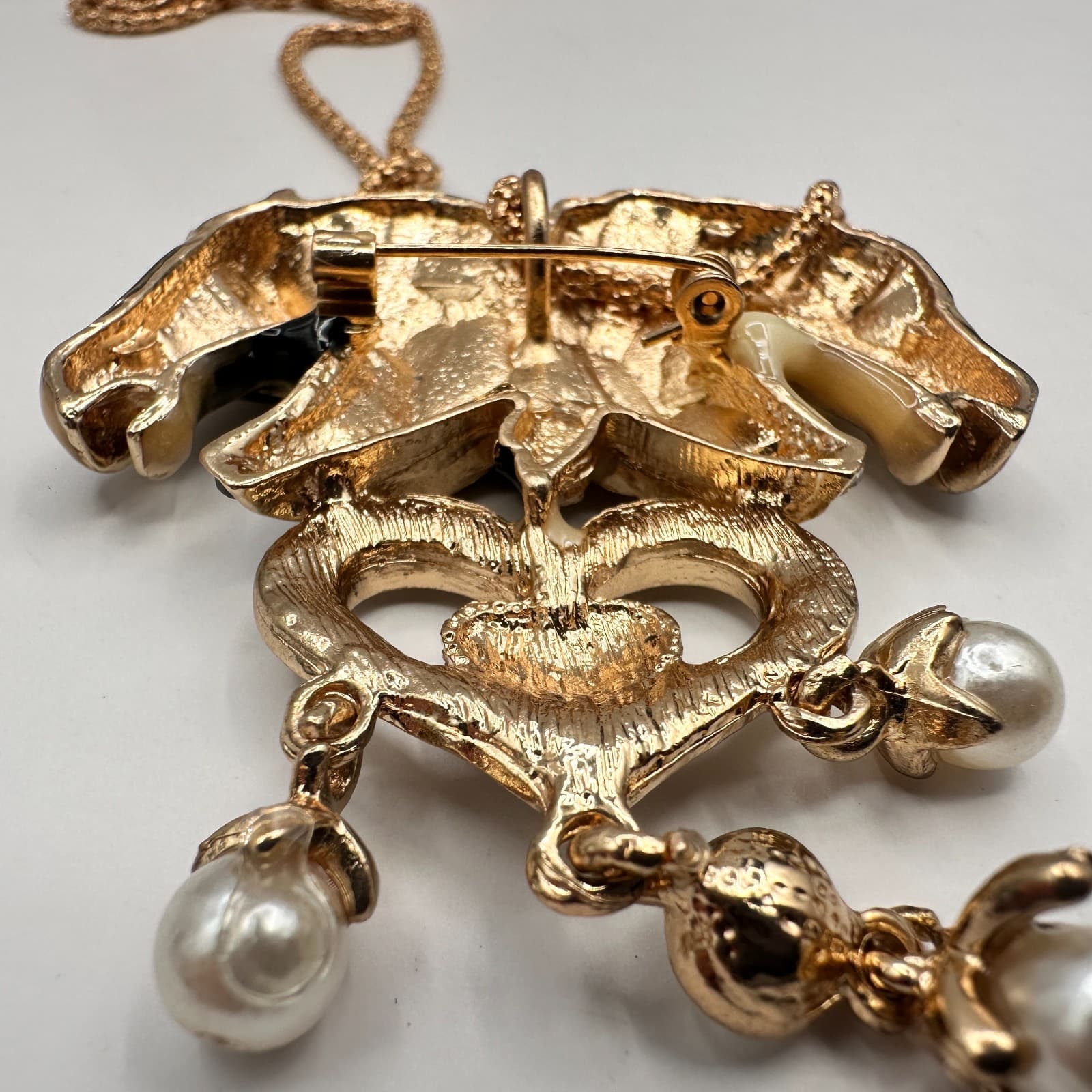 Betsey Johnson Vintage 90s Gold Tone Horse Pendant Necklace Enamel Heart - Thumbnail 7