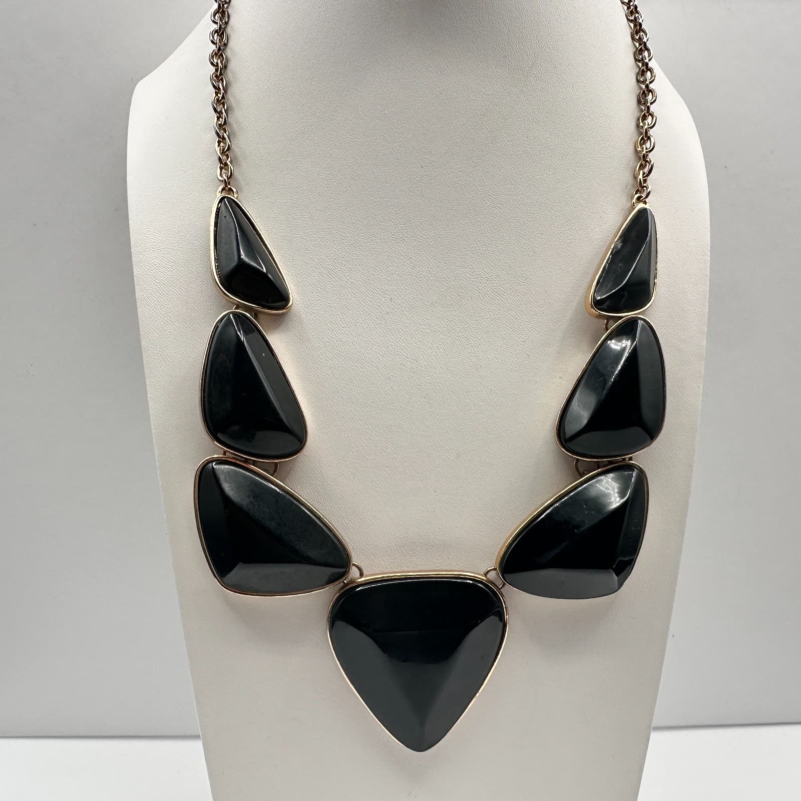 Vintage 90s Black Onyx Style Statement Necklace Gold Tone Geometric Jewelry - Thumbnail 5