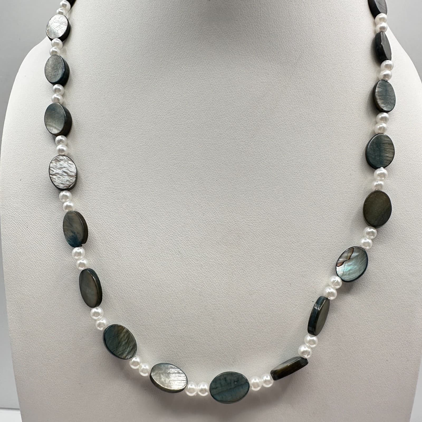 Vintage 90s Beaded Necklace Set Blue Lace Agate Pearl Shell Grey Classic Jewelry - Thumbnail 8