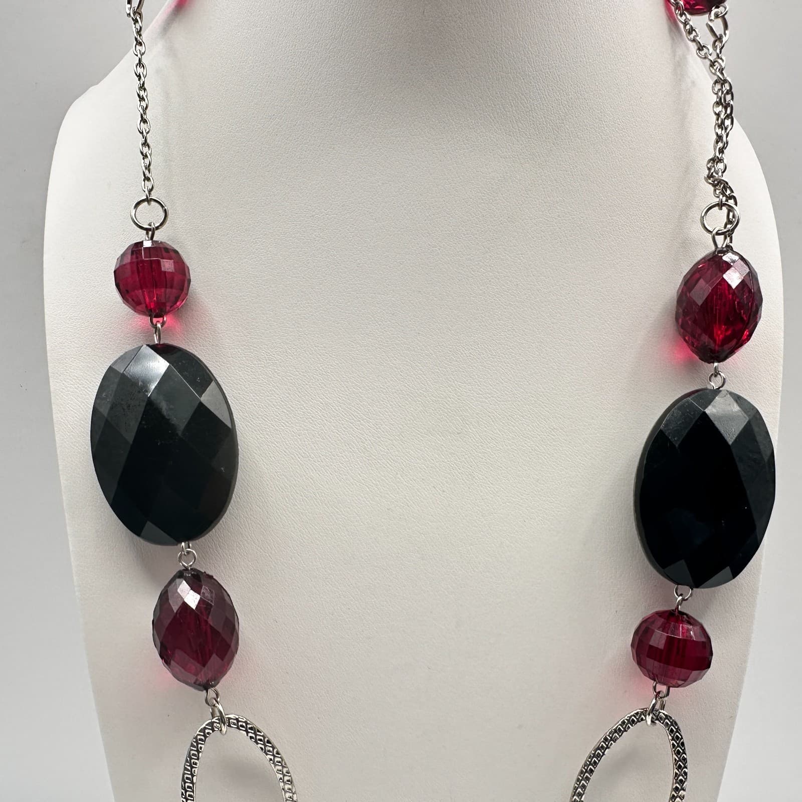 Vintage 90s Black & Red Beaded Necklace Silver Tone Statement Fashion Jewelry - Thumbnail 3