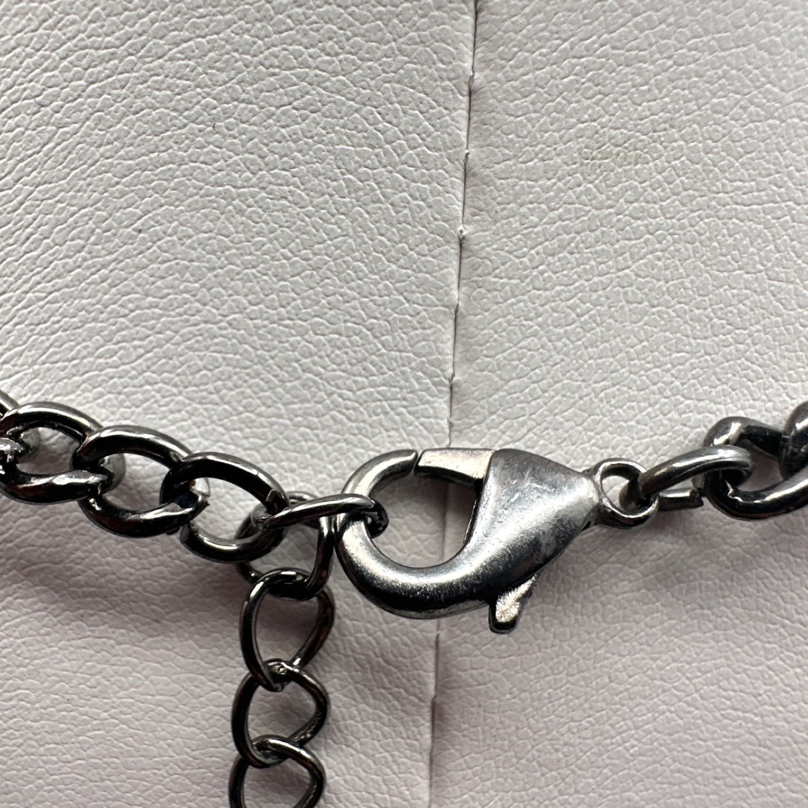 Vintage Y2K White Acrylic Baguette Necklace Layered Silver Tone Women's Jewelry - Thumbnail 7