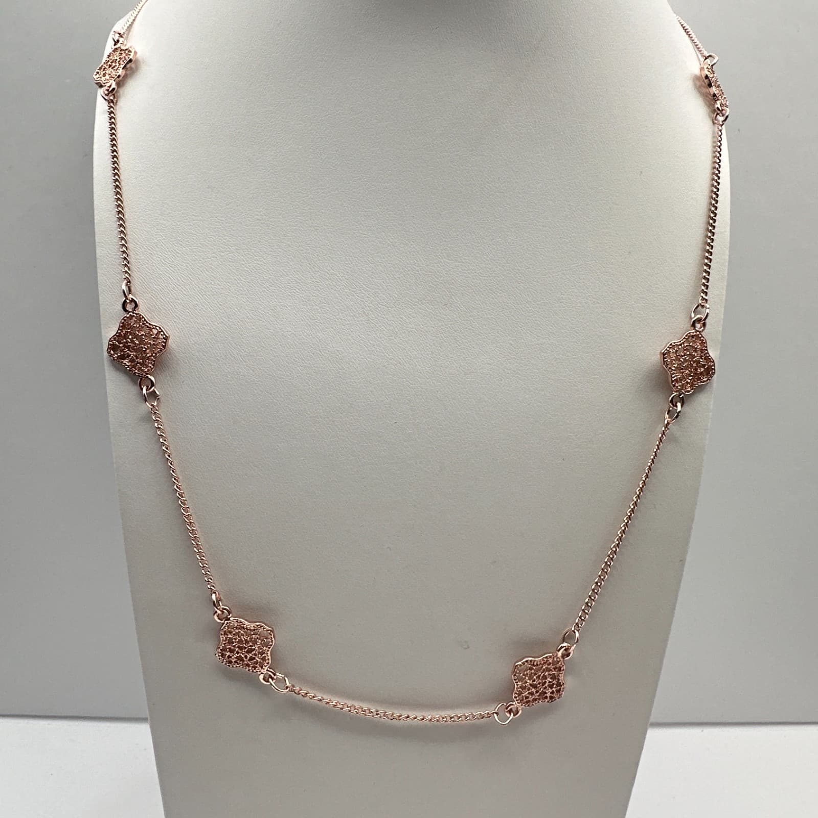 Vintage 90s Gold Tone Filigree Clover Station Chain Necklace Women's Jewelry - Thumbnail 7