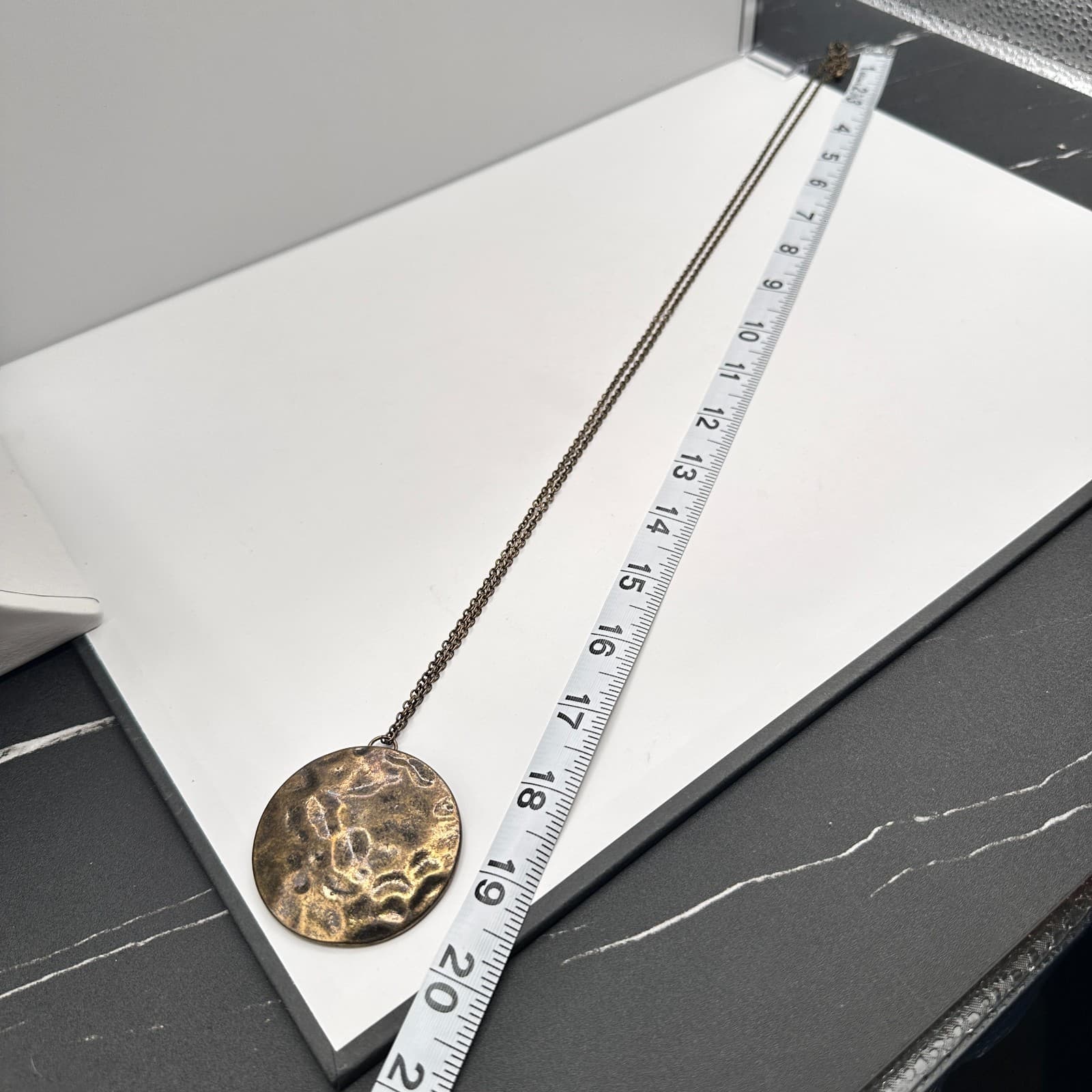 Vintage 80s Hammered Medallion Pendant Necklace Bronze Tone Women's Jewelry - Thumbnail 8