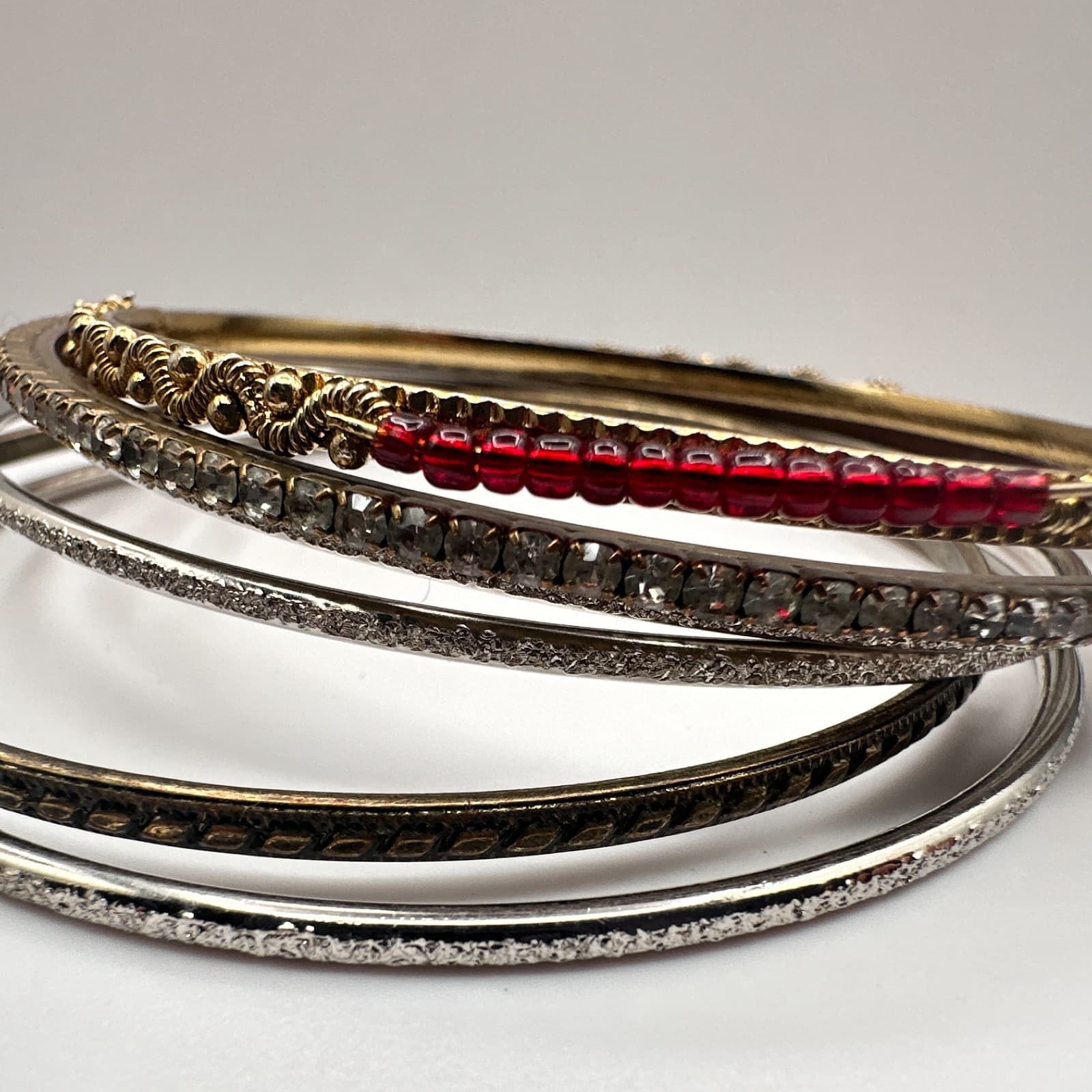 Vintage 90s Mixed Stack Bangle Bracelets Red Beads Multicolor Tone Jewelry - Thumbnail 5