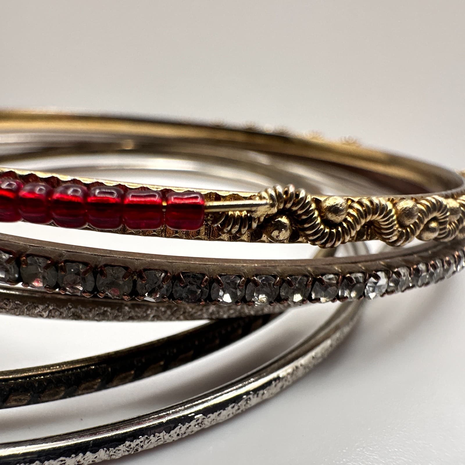 Vintage 90s Mixed Stack Bangle Bracelets Red Beads Multicolor Tone Jewelry - Thumbnail 6