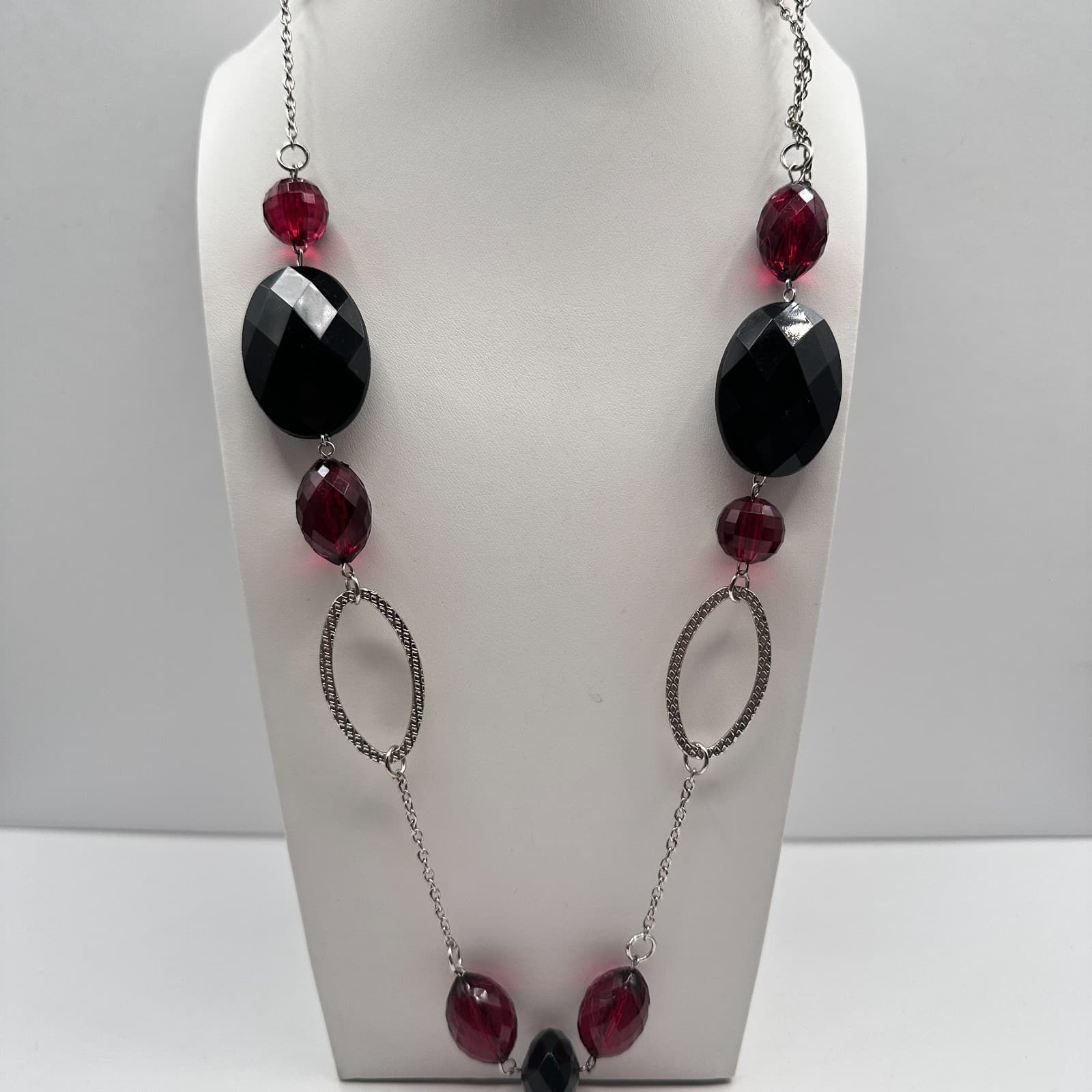 Vintage 90s Black & Red Beaded Necklace Silver Tone Statement Fashion Jewelry - Thumbnail 2