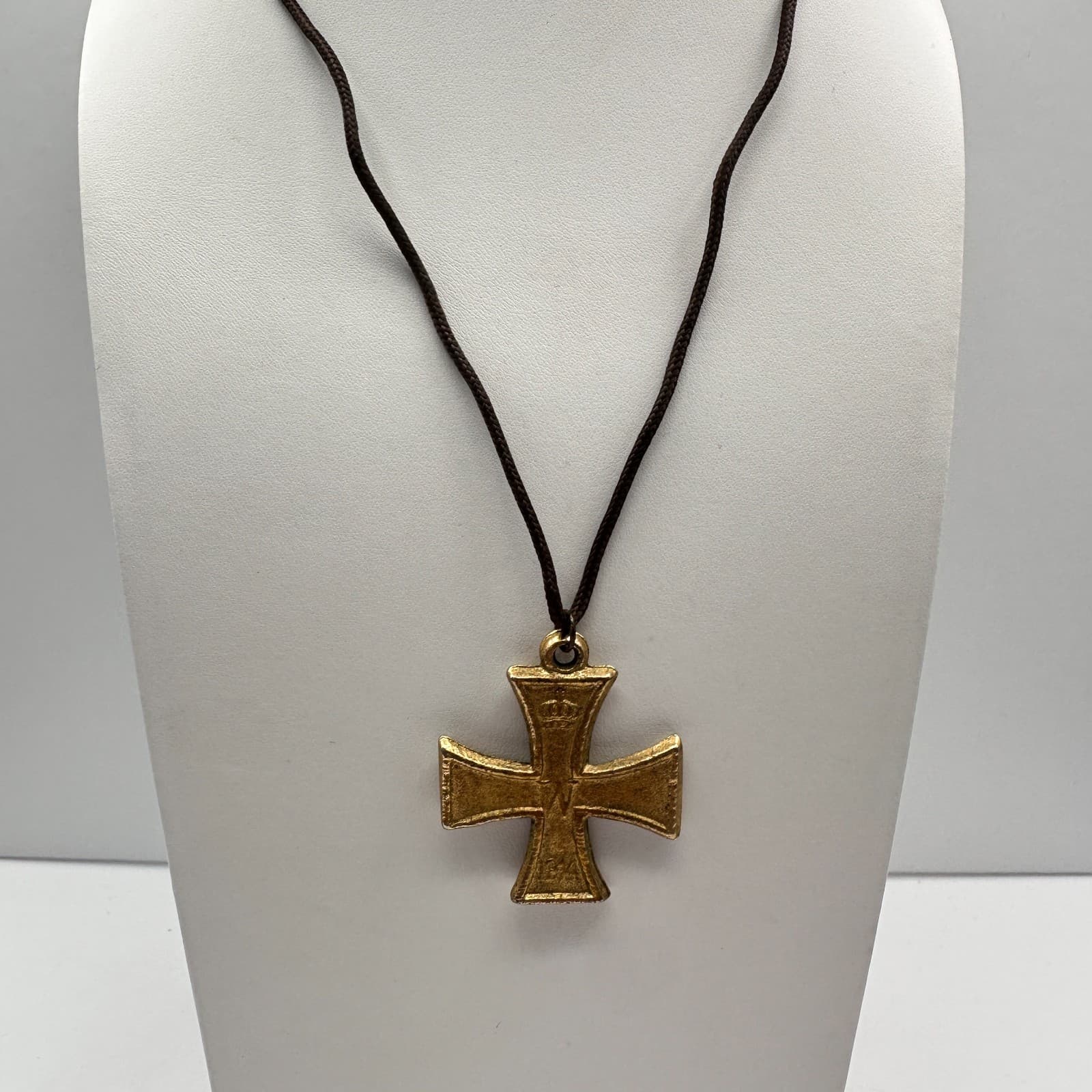 Vintage 1813 FW /1914 W German Iron Cross Pendant Necklace Gold Tone Jewelry - Thumbnail 3