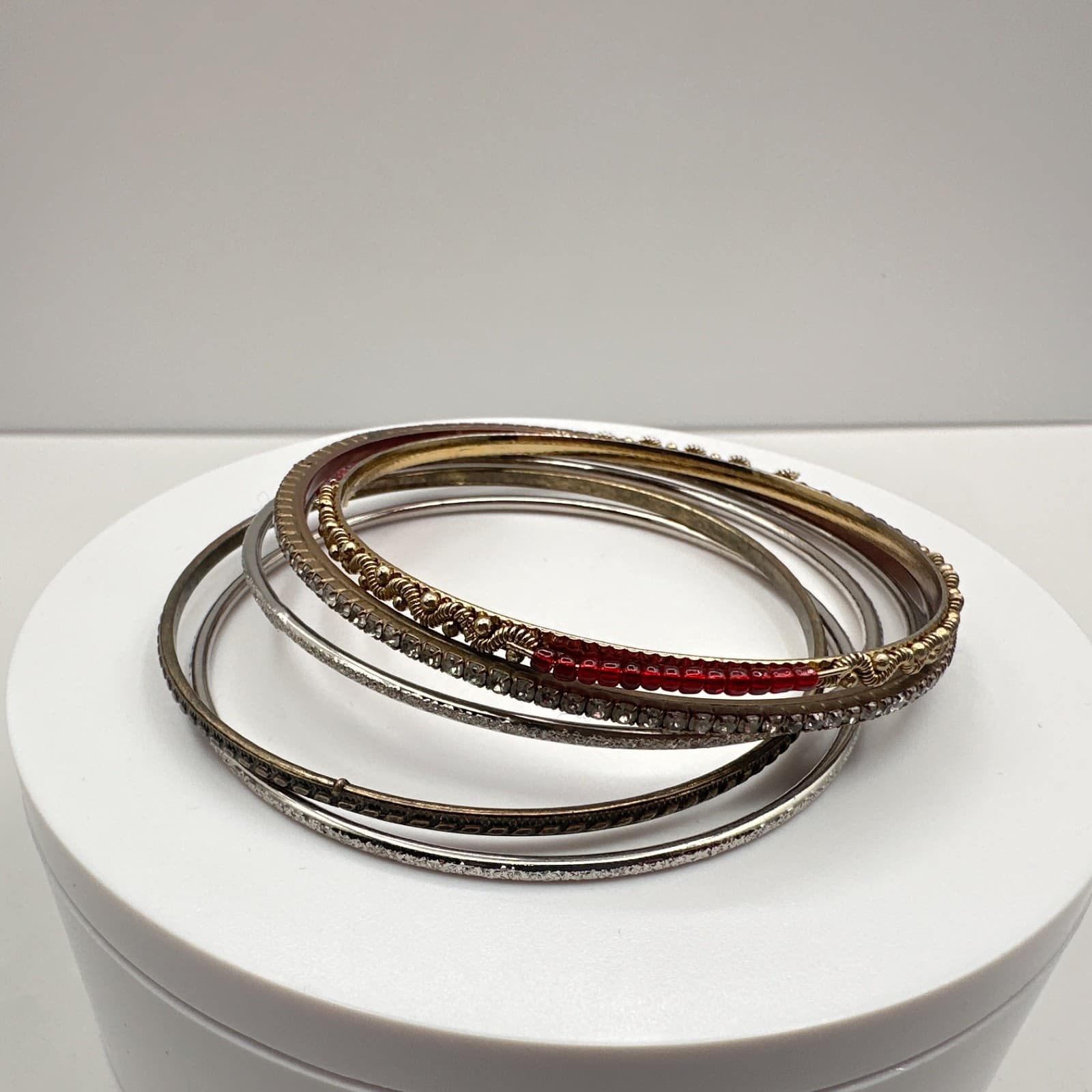 Vintage 90s Mixed Stack Bangle Bracelets Red Beads Multicolor Tone Jewelry - Thumbnail 8