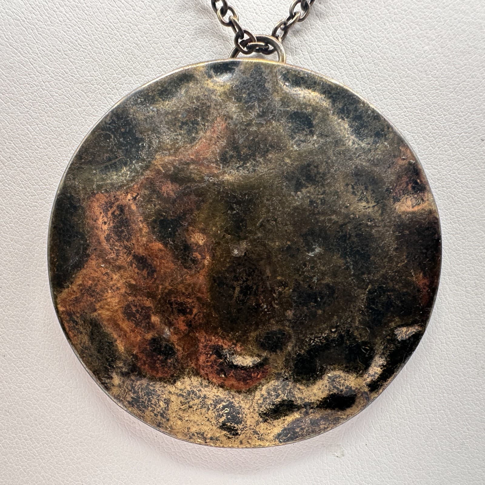 Vintage 80s Hammered Medallion Pendant Necklace Bronze Tone Women's Jewelry - Thumbnail 4