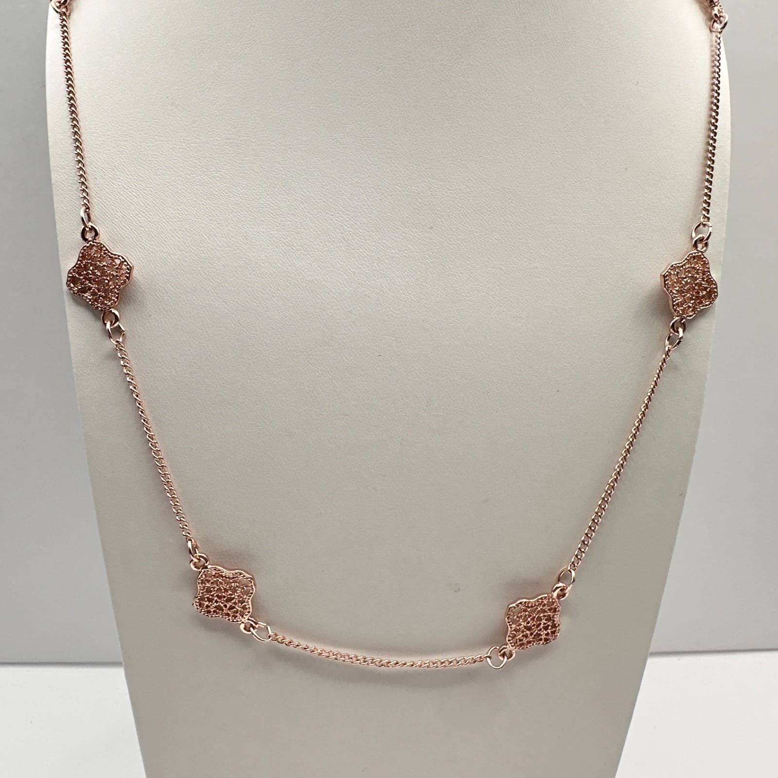 Vintage 90s Gold Tone Filigree Clover Station Chain Necklace Women's Jewelry - Thumbnail 3