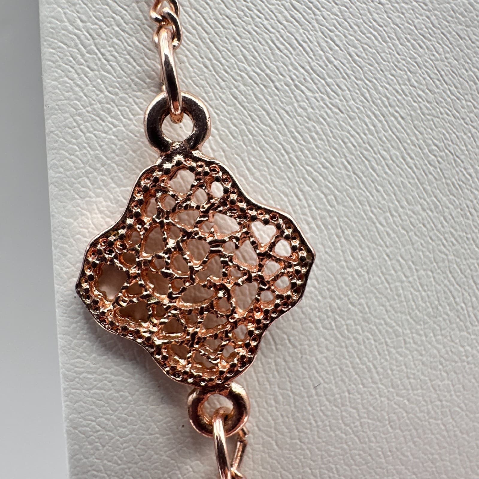 Vintage 90s Gold Tone Filigree Clover Station Chain Necklace Women's Jewelry - Thumbnail 5