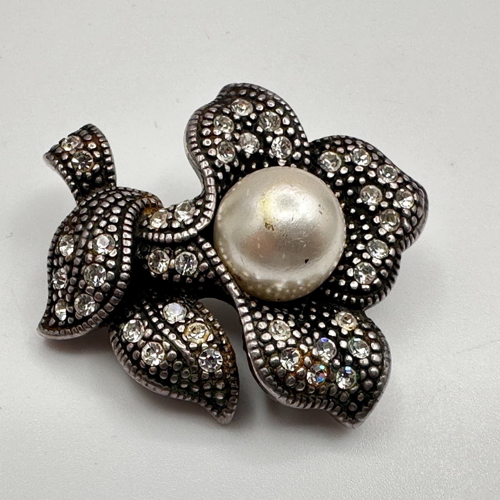 Vintage Y2K Floral Faux Pearl Elegant Brooch Silver Tone Woman's Jewelry - Image 1