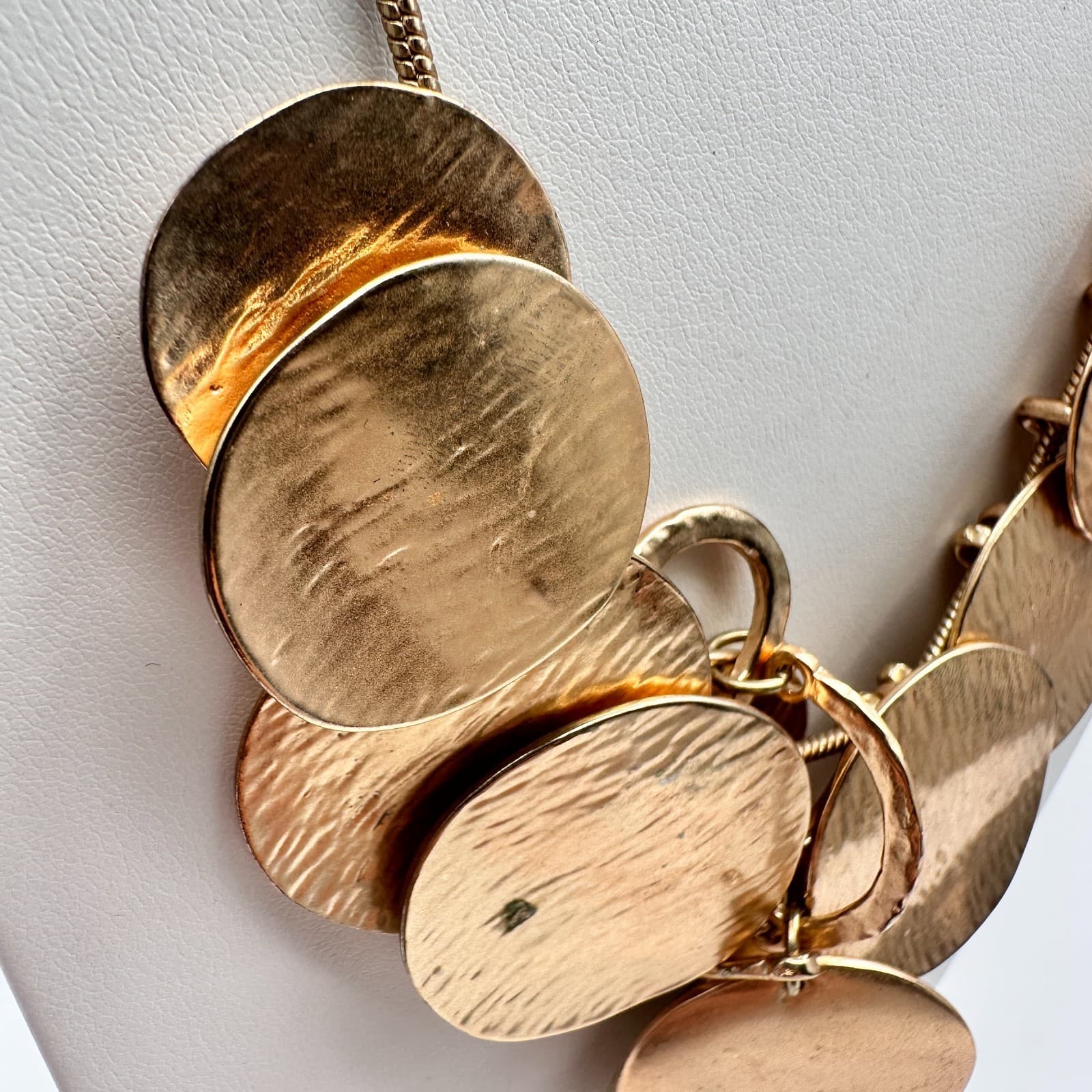 Vintage Y2K Gold Tone Hammered Disc Statement Bib Necklace Boho Women's Jewelry - Thumbnail 4