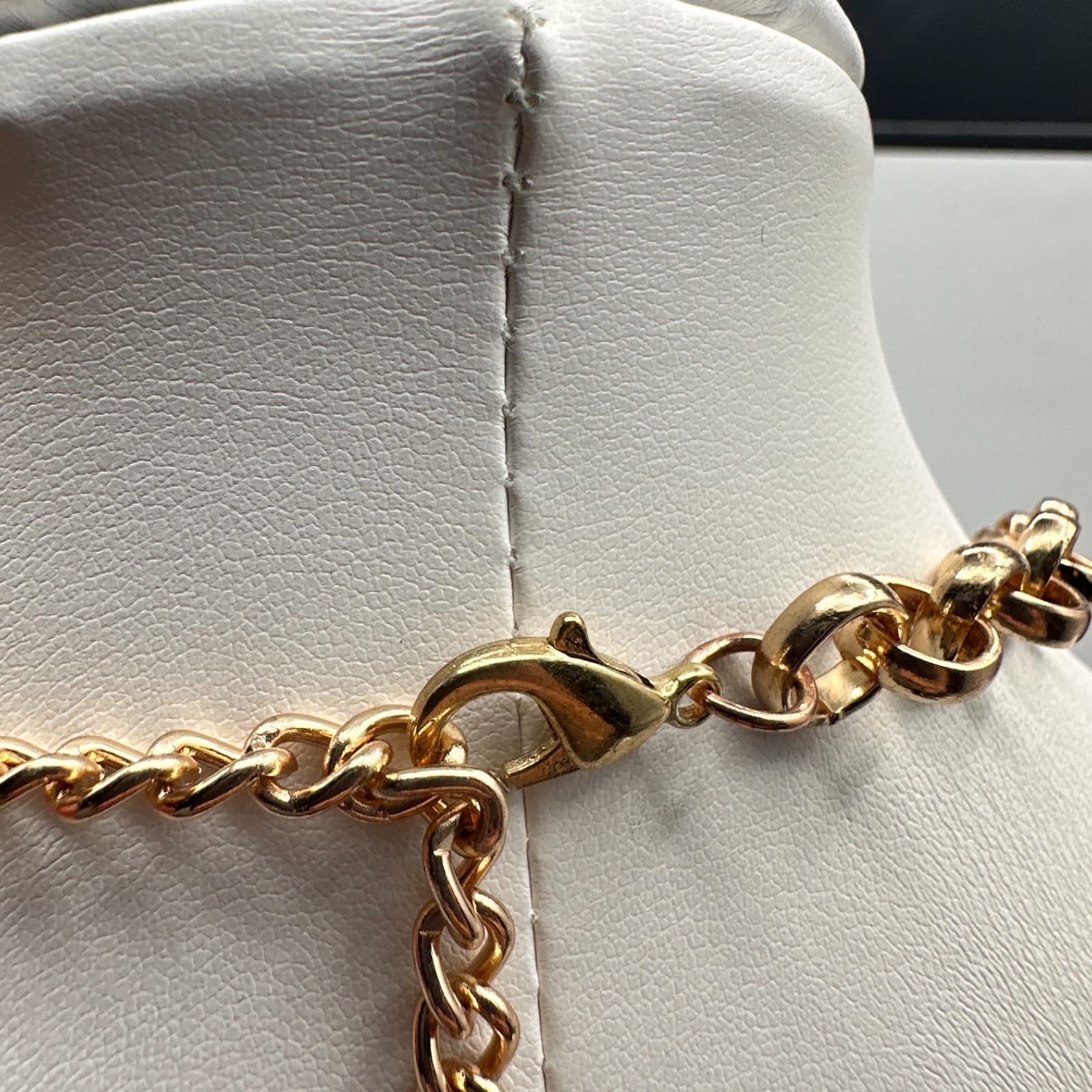 Vintage Y2K Gold Tone Multi Heart Charm Rhinestone Necklace Chunky Chain Jewelry - Thumbnail 8