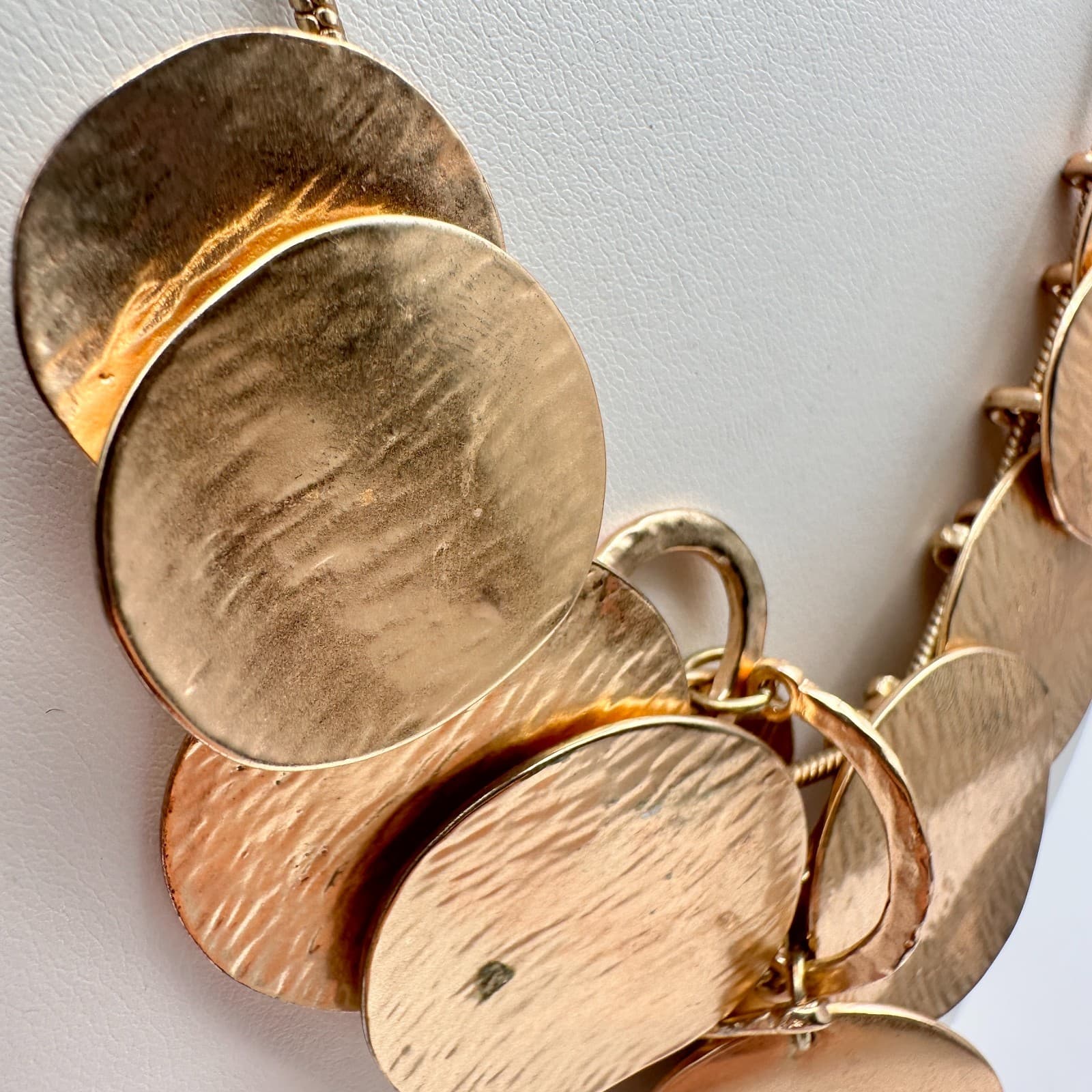 Vintage Y2K Gold Tone Hammered Disc Statement Bib Necklace Boho Women's Jewelry - Thumbnail 5