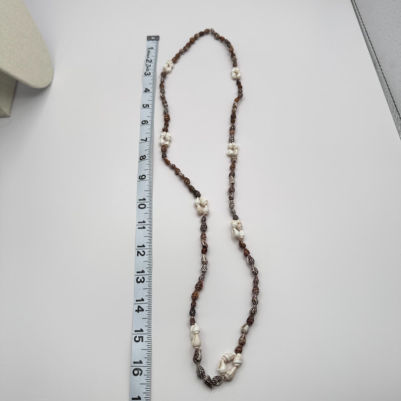 Vintage 80s Hawaiian Pukka Sea Shell Necklace White & Brown Beach Surfer Jewelry - Thumbnail 8