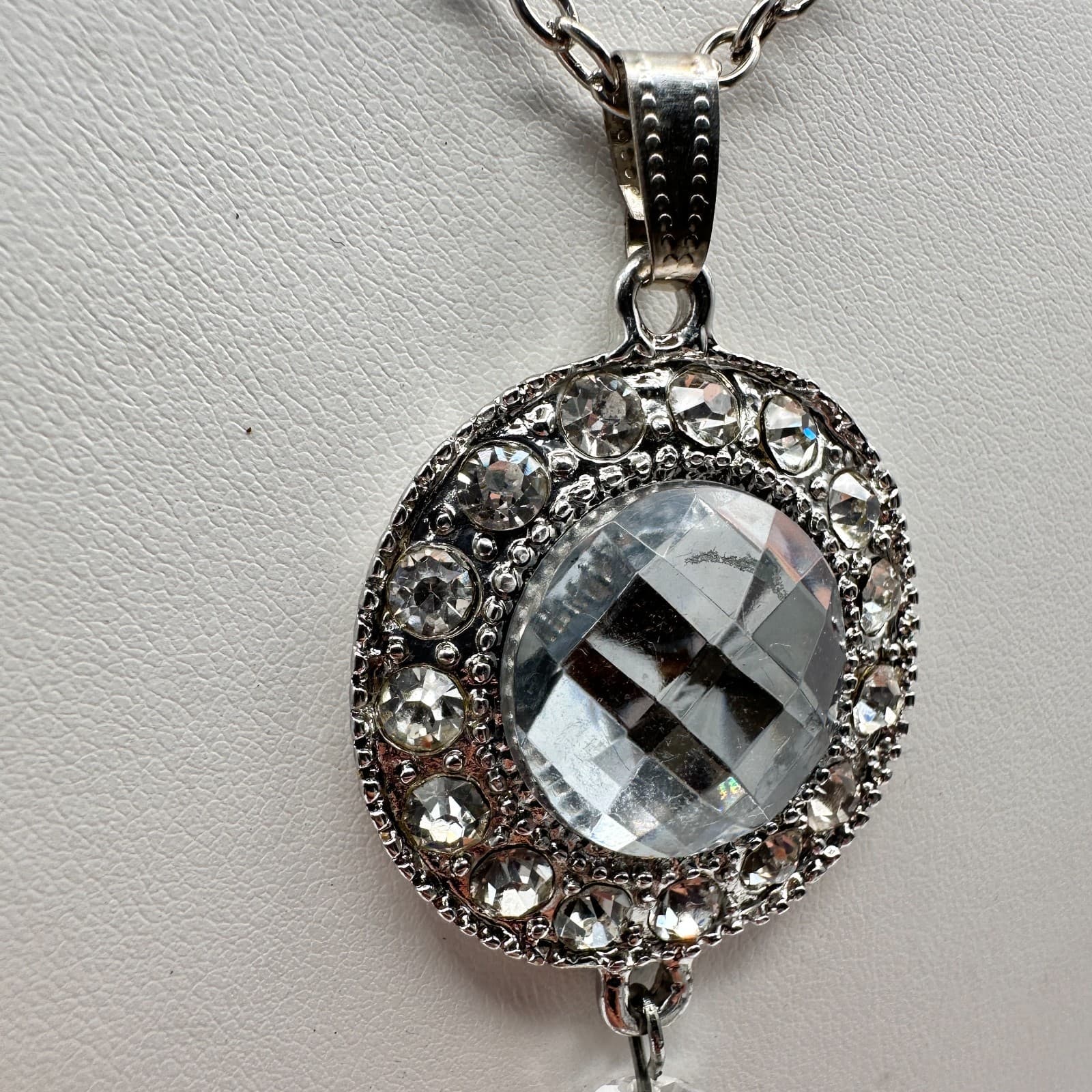 Vintage 90s Tassel Drope Clear Crystal Pendant Necklace Silver Tone Jewelry - Thumbnail 5