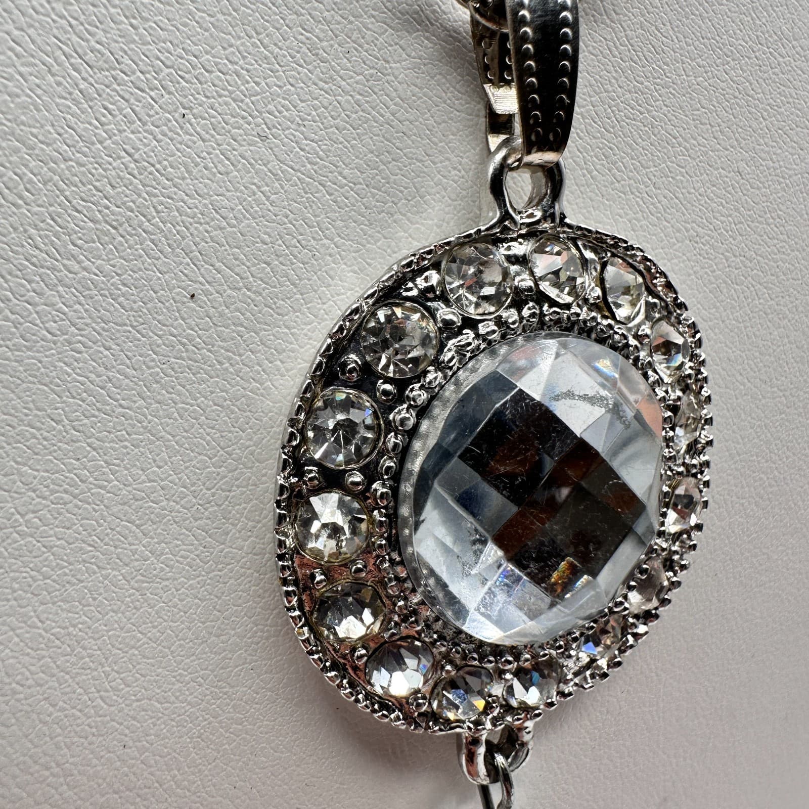 Vintage 90s Tassel Drope Clear Crystal Pendant Necklace Silver Tone Jewelry - Thumbnail 6