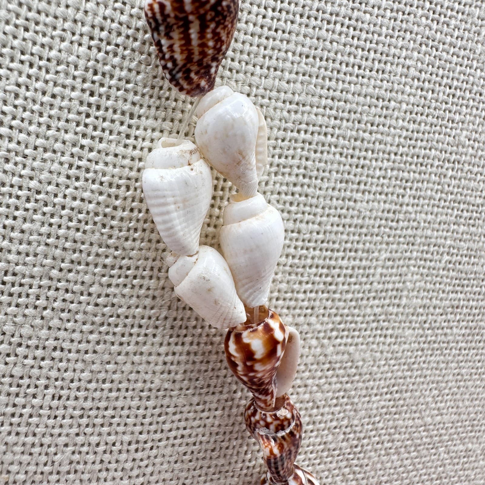 Vintage 80s Hawaiian Pukka Sea Shell Necklace White & Brown Beach Surfer Jewelry - Thumbnail 5