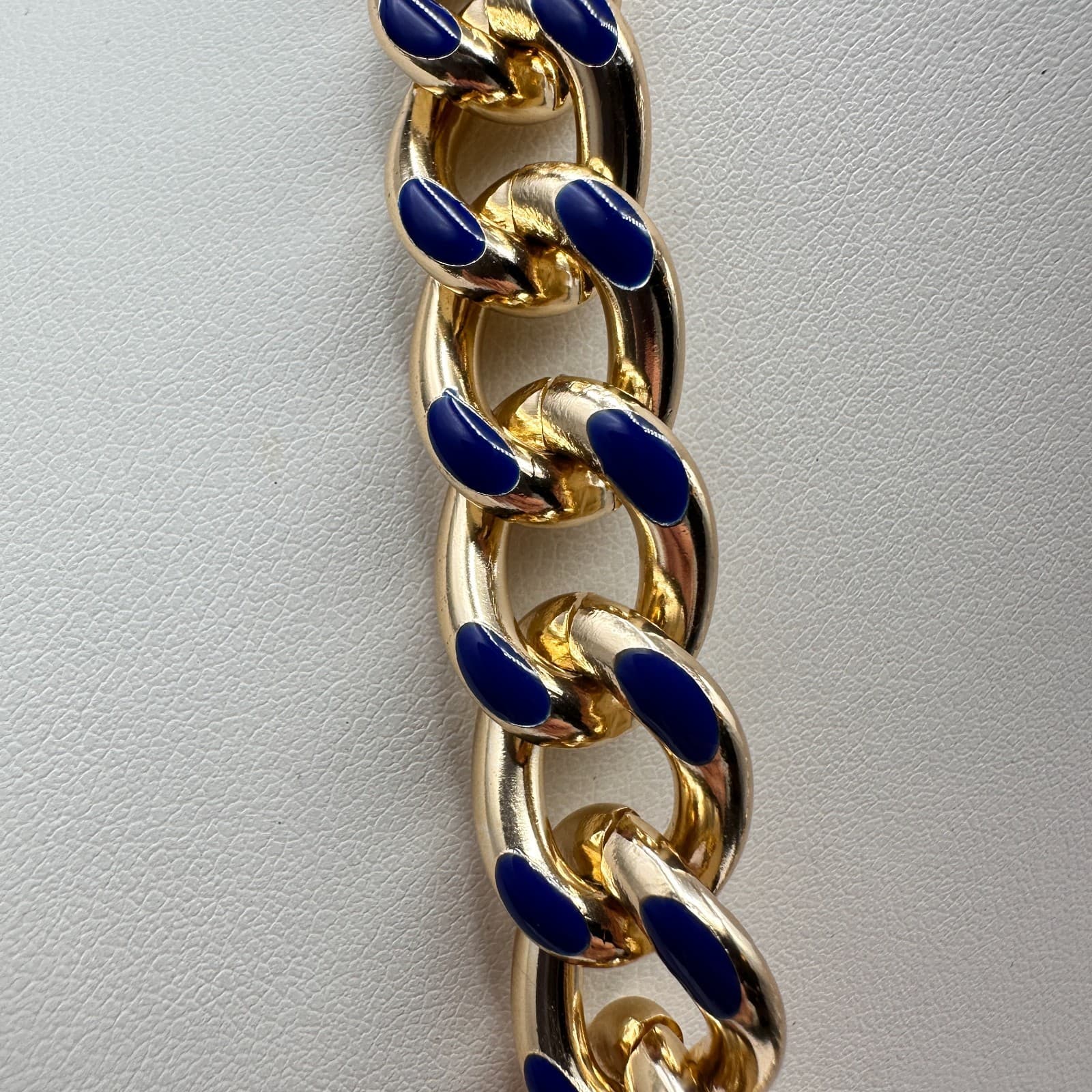 Vintage 80s Curb Chain Necklace Gold Tone Blue Enamel Statement Women's Jewelry - Thumbnail 3