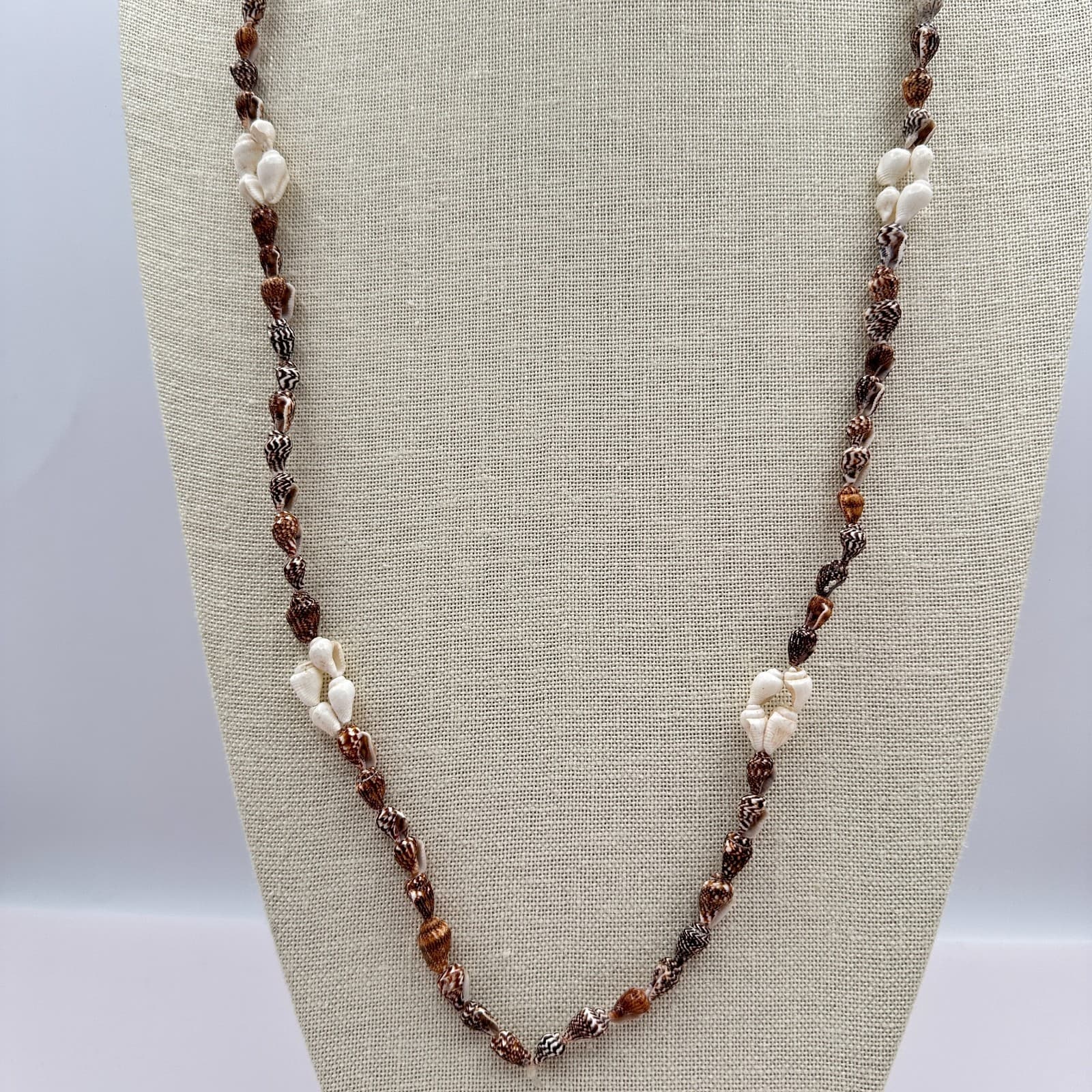 Vintage 80s Hawaiian Pukka Sea Shell Necklace White & Brown Beach Surfer Jewelry - Thumbnail 2