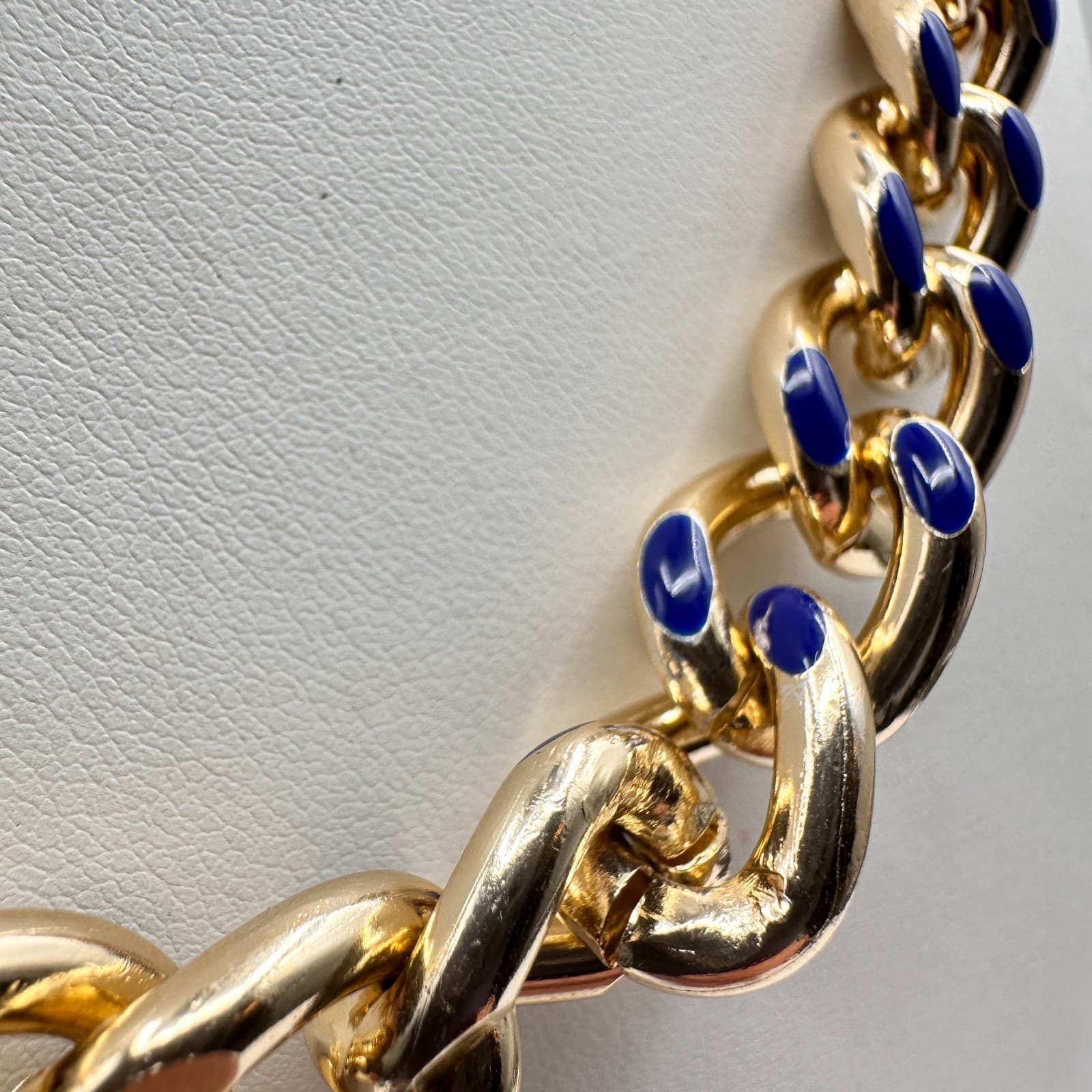 Vintage 80s Curb Chain Necklace Gold Tone Blue Enamel Statement Women's Jewelry - Thumbnail 5