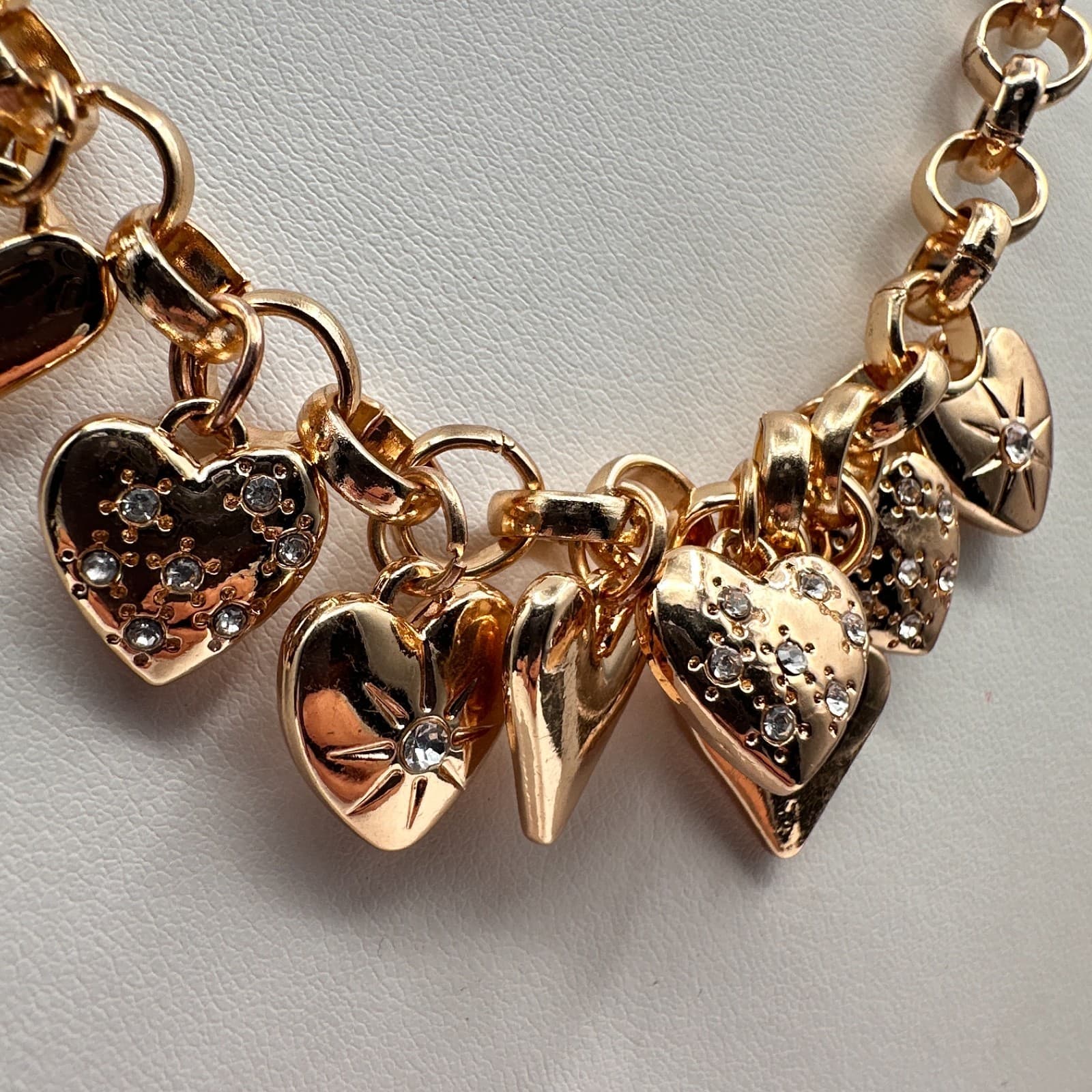 Vintage Y2K Gold Tone Multi Heart Charm Rhinestone Necklace Chunky Chain Jewelry - Thumbnail 4