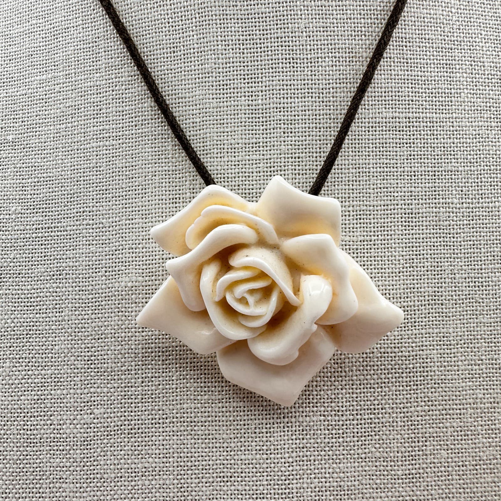 Vintage 80s Carved Rose Pendant Necklace Brown Cord & Cable Statement Jewelry - Thumbnail 2