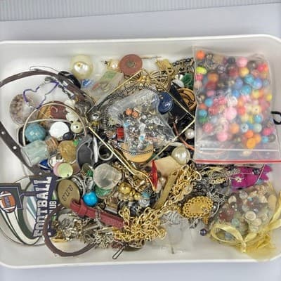 3lbs Jewelry Bulk Lot Crafting Repair Broken Beaded Gold Silver Tone - Thumbnail 4