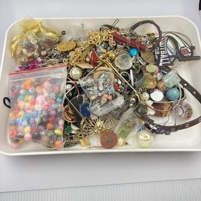 3lbs Jewelry Bulk Lot Crafting Repair Broken Beaded Gold Silver Tone - Thumbnail 3