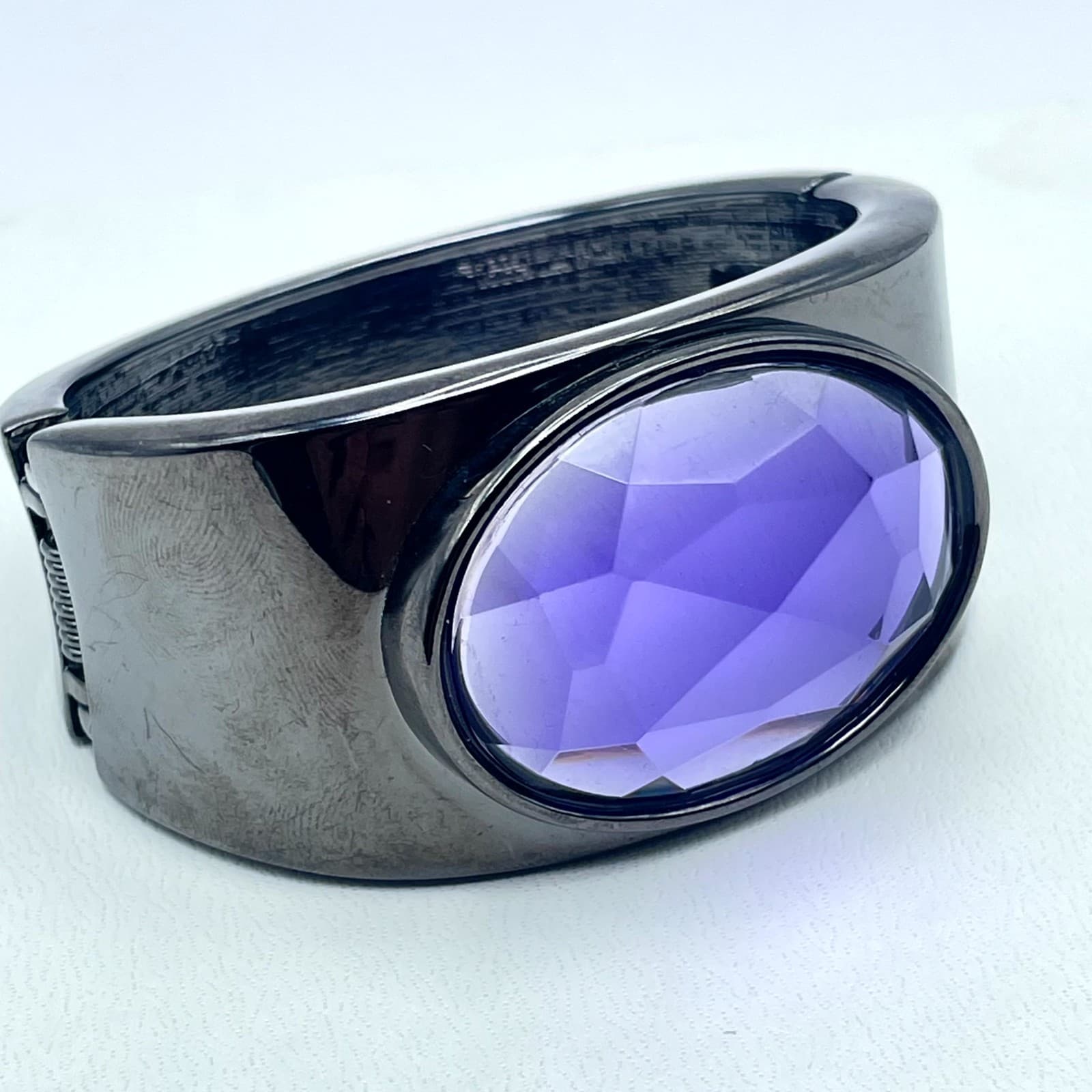 Fashion Gunmetal-Tone Purple Bezel Faceted Glass Beads Hinged Cuff Bracelet - Thumbnail 10