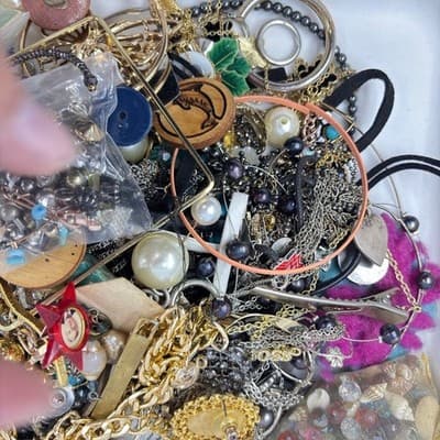 3lbs Jewelry Bulk Lot Crafting Repair Broken Beaded Gold Silver Tone - Image 1