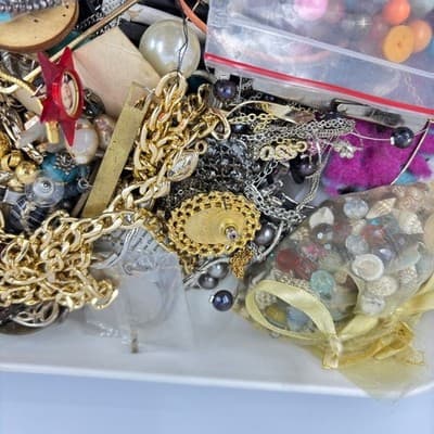 3lbs Jewelry Bulk Lot Crafting Repair Broken Beaded Gold Silver Tone - Thumbnail 6