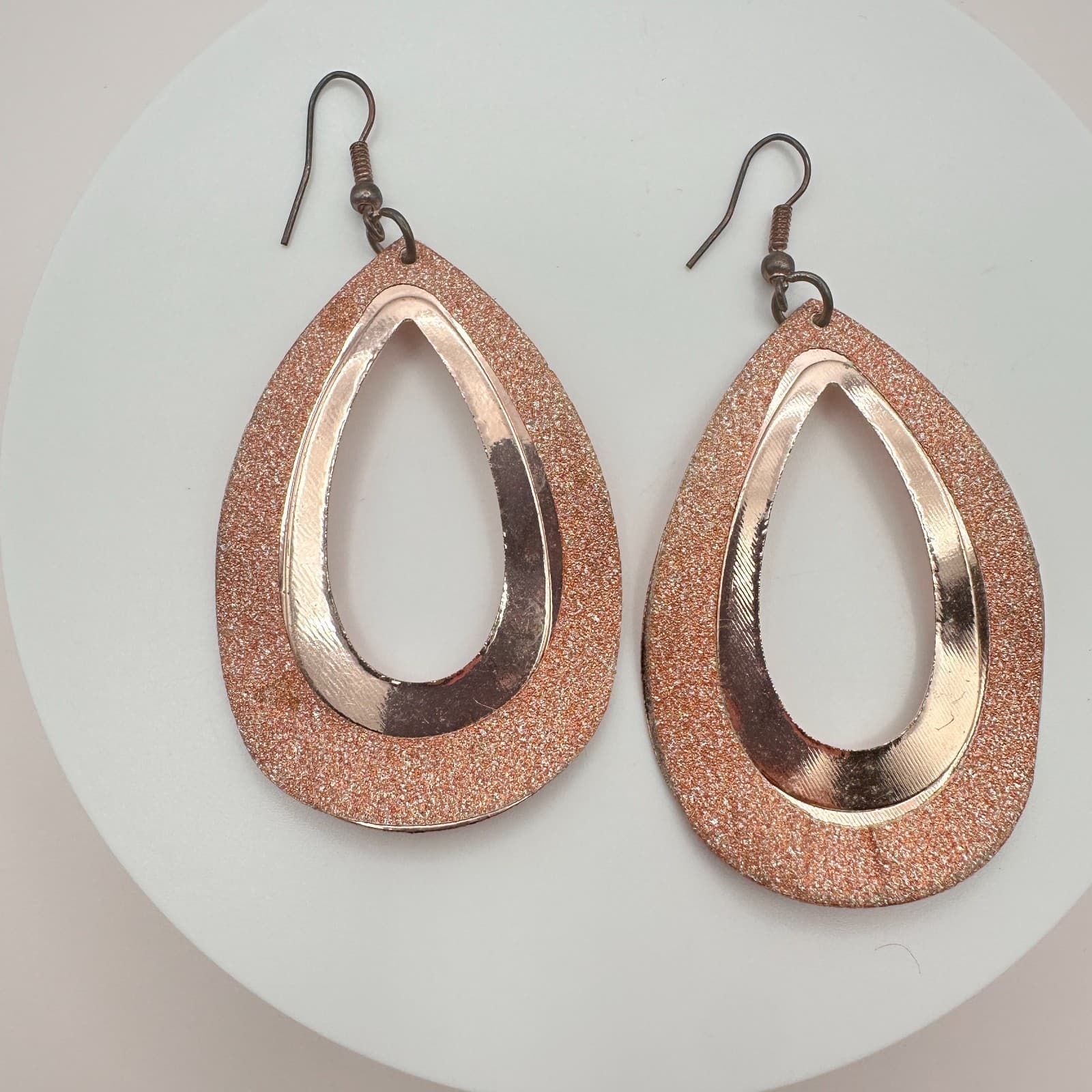 Vintage 80s Rose Gold Teardrop Dangle Earrings Glitter Shimmer Fashion Jewelry - Thumbnail 3