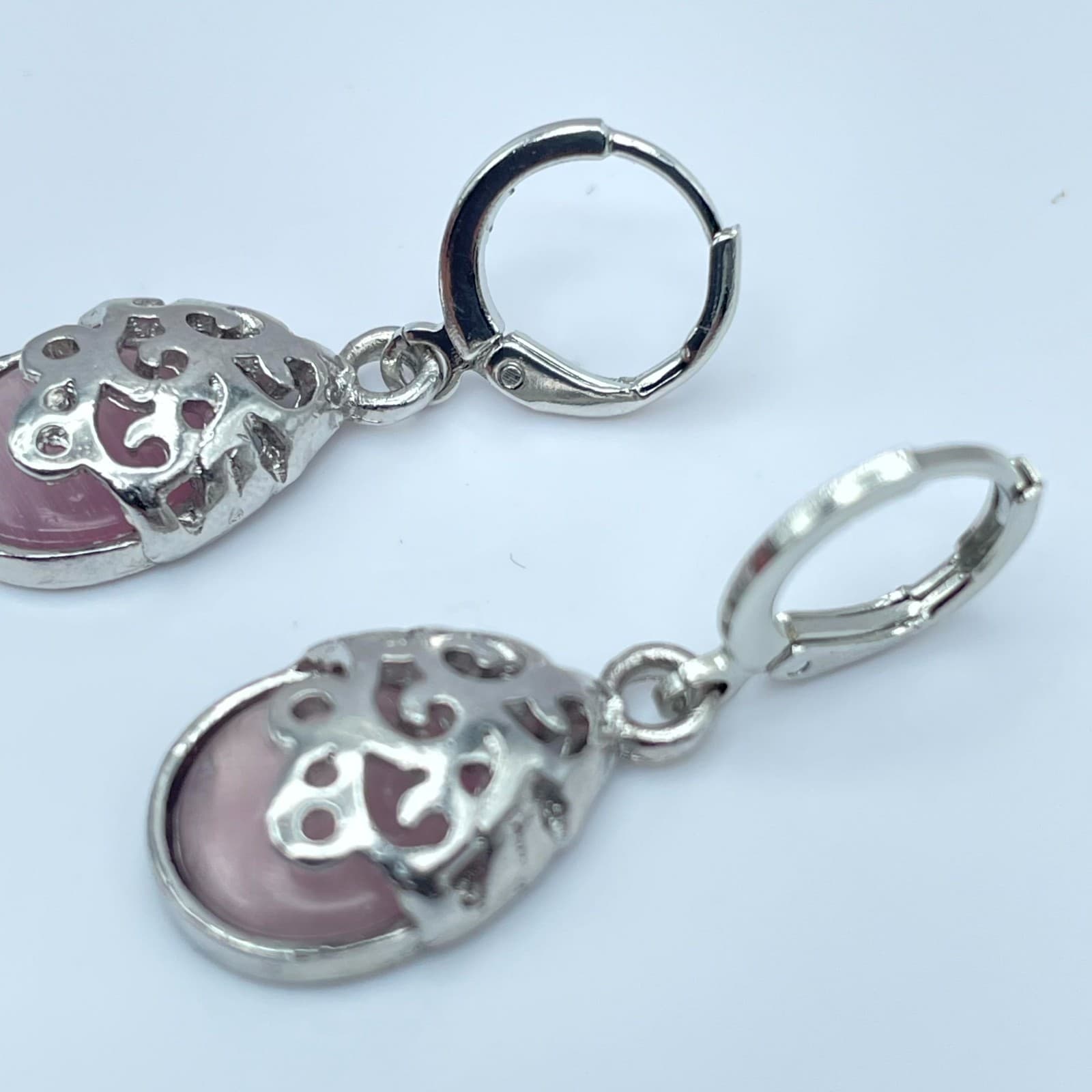 Vintage Purple Cat’s Silver Tone Filigree Leverback Dangle Eye Teardrop Earrings - Thumbnail 5