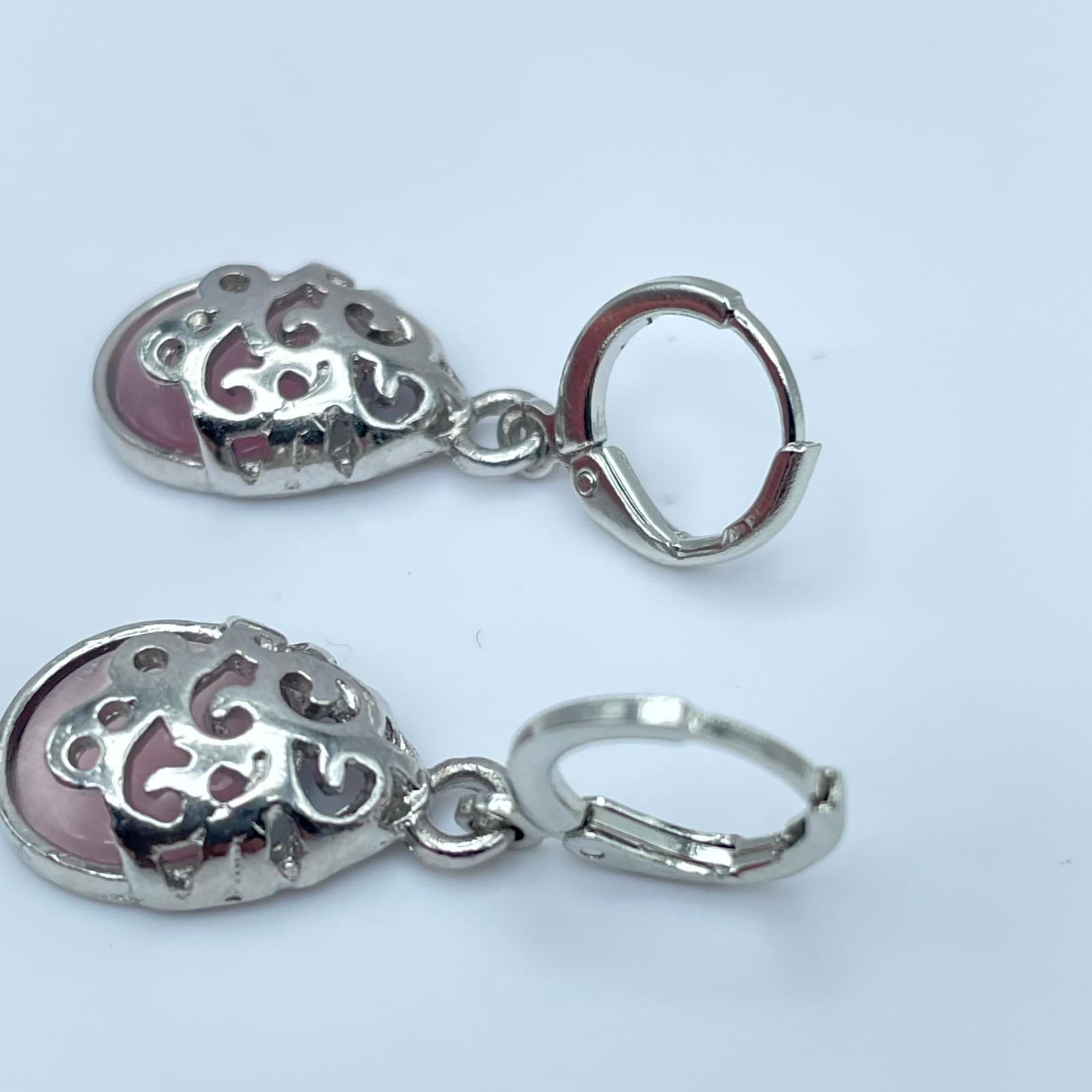 Vintage Purple Cat’s Silver Tone Filigree Leverback Dangle Eye Teardrop Earrings - Thumbnail 6
