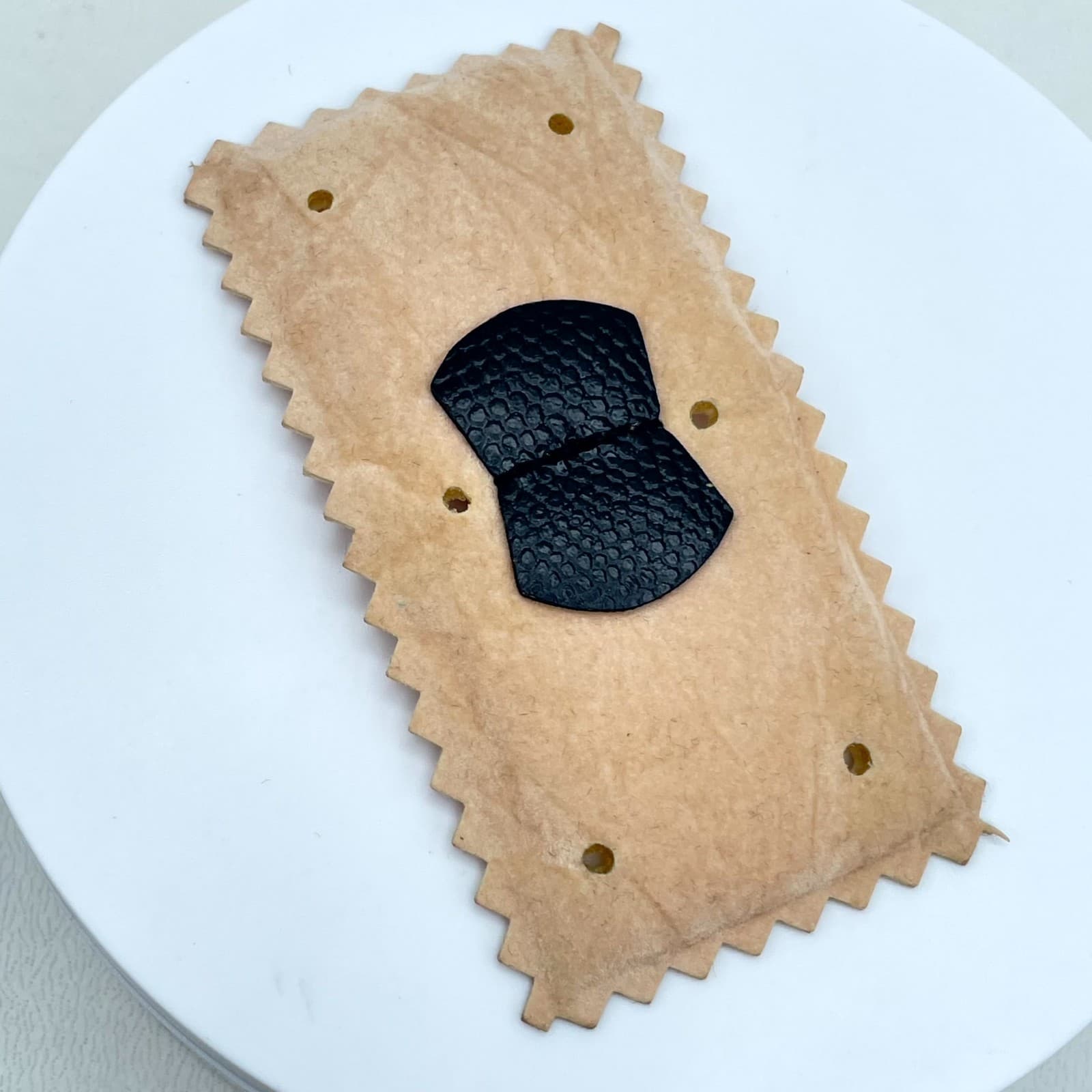 Modern Beige Classic Formal Chevron Border Black Bow Detail Leather Brooch - Thumbnail 9