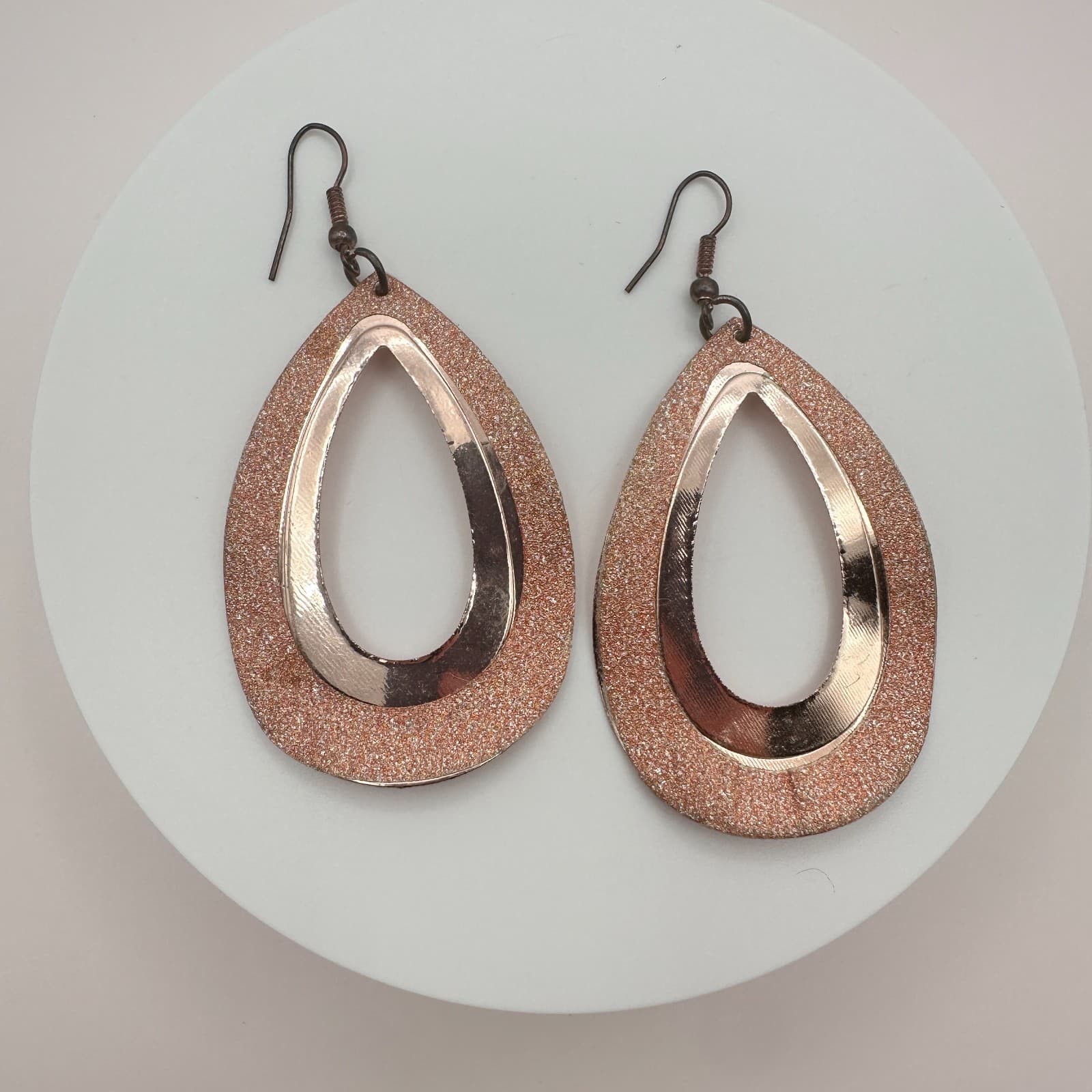 Vintage 80s Rose Gold Teardrop Dangle Earrings Glitter Shimmer Fashion Jewelry - Thumbnail 2