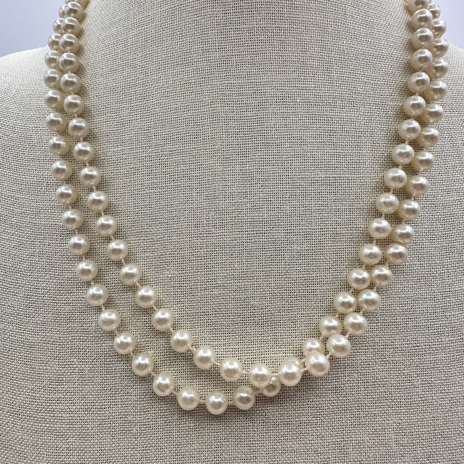 Vintage 90s Double Strand Faux Pearl Choker Necklace Classic Elegant Jewelry - Thumbnail 2