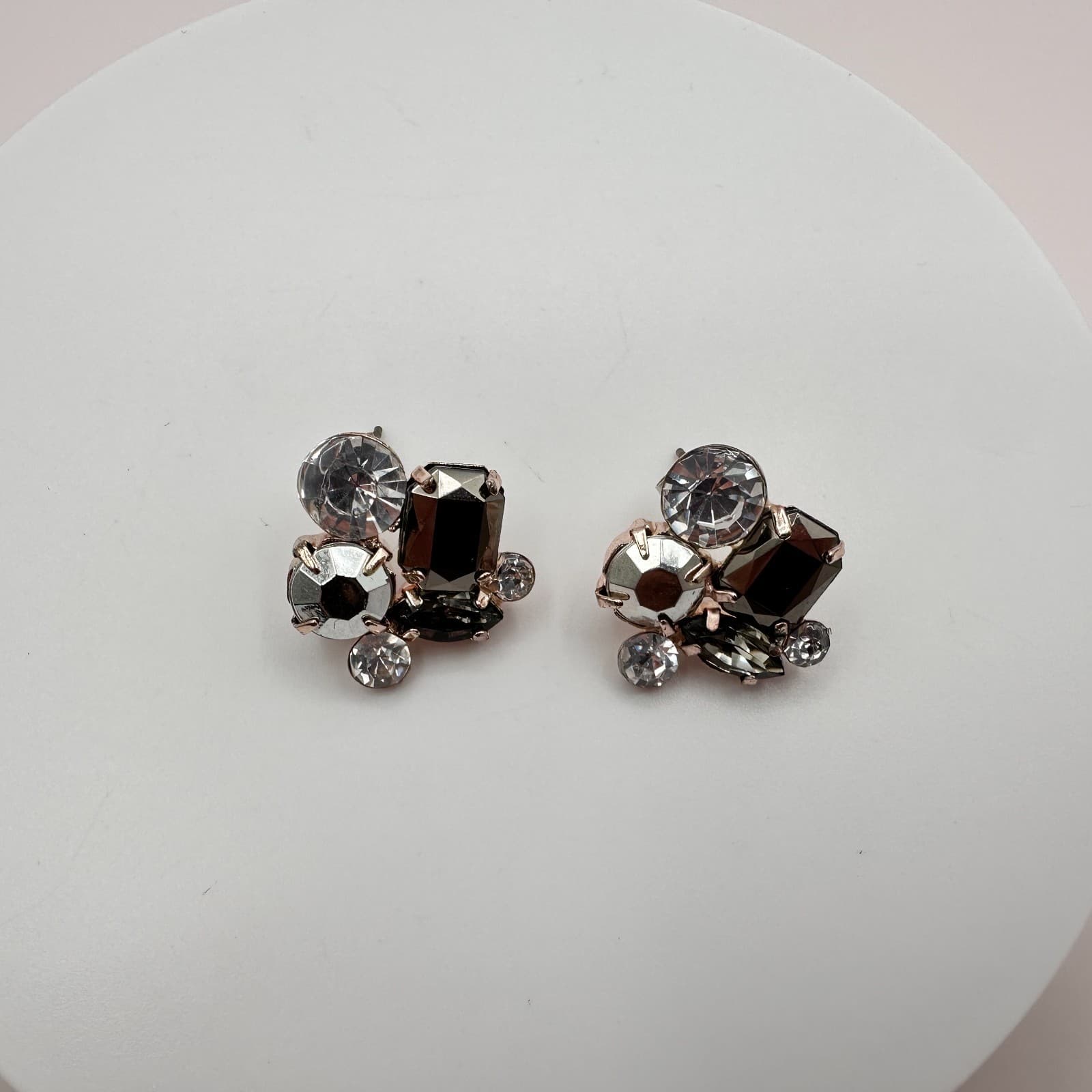 Vintage 80s Smoky Crystal Cluster Stud Earring Rose Gold Tone Statement Jewelry - Thumbnail 3