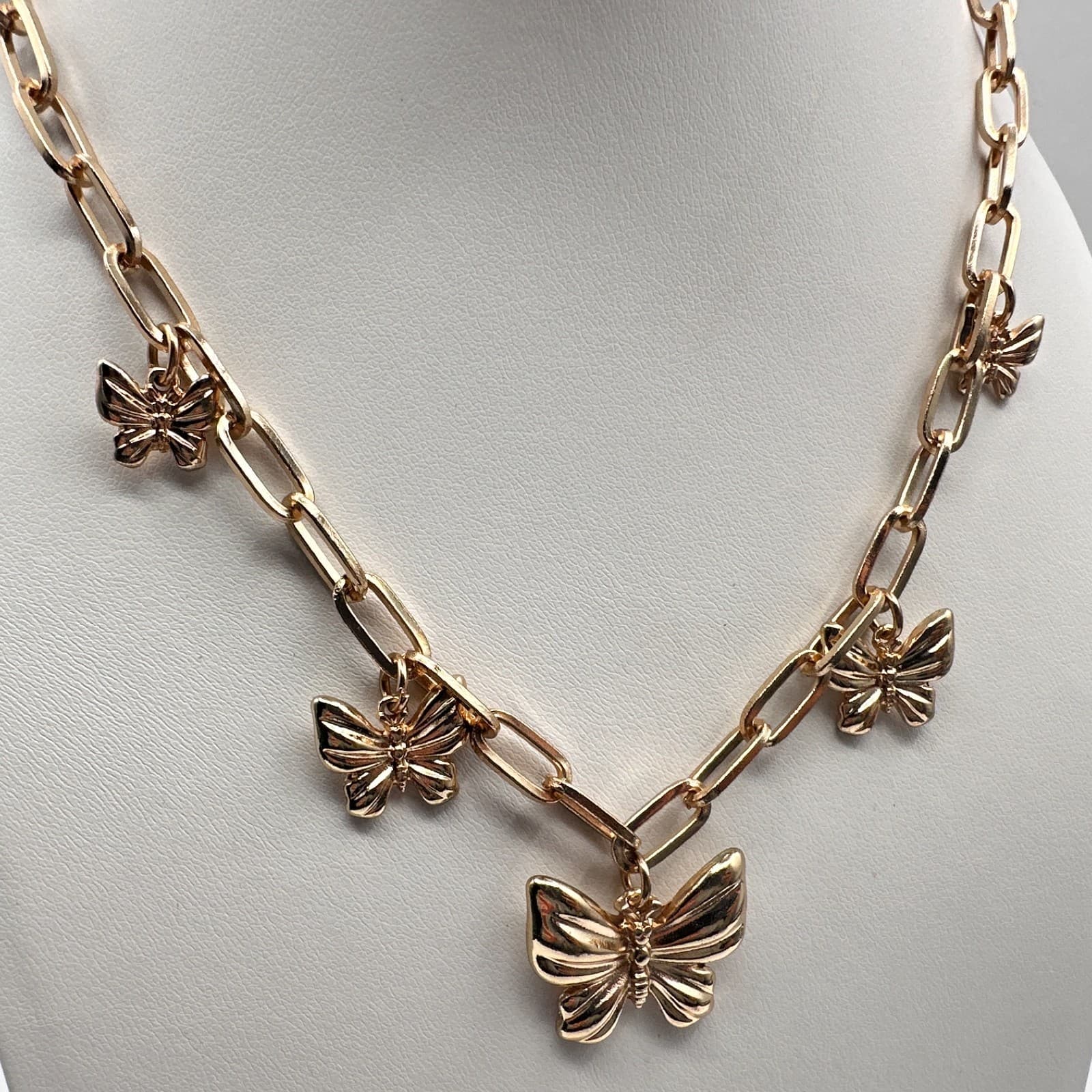 Vintage 90s Gold Tone Butterfly Charm Paperclip Chain Necklace Fashion Jewelry - Thumbnail 5