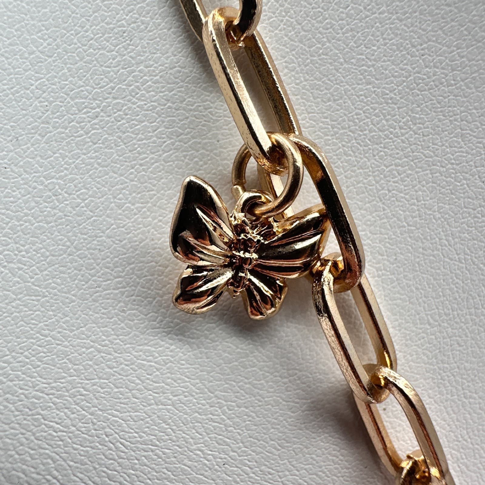 Vintage 90s Gold Tone Butterfly Charm Paperclip Chain Necklace Fashion Jewelry - Thumbnail 7