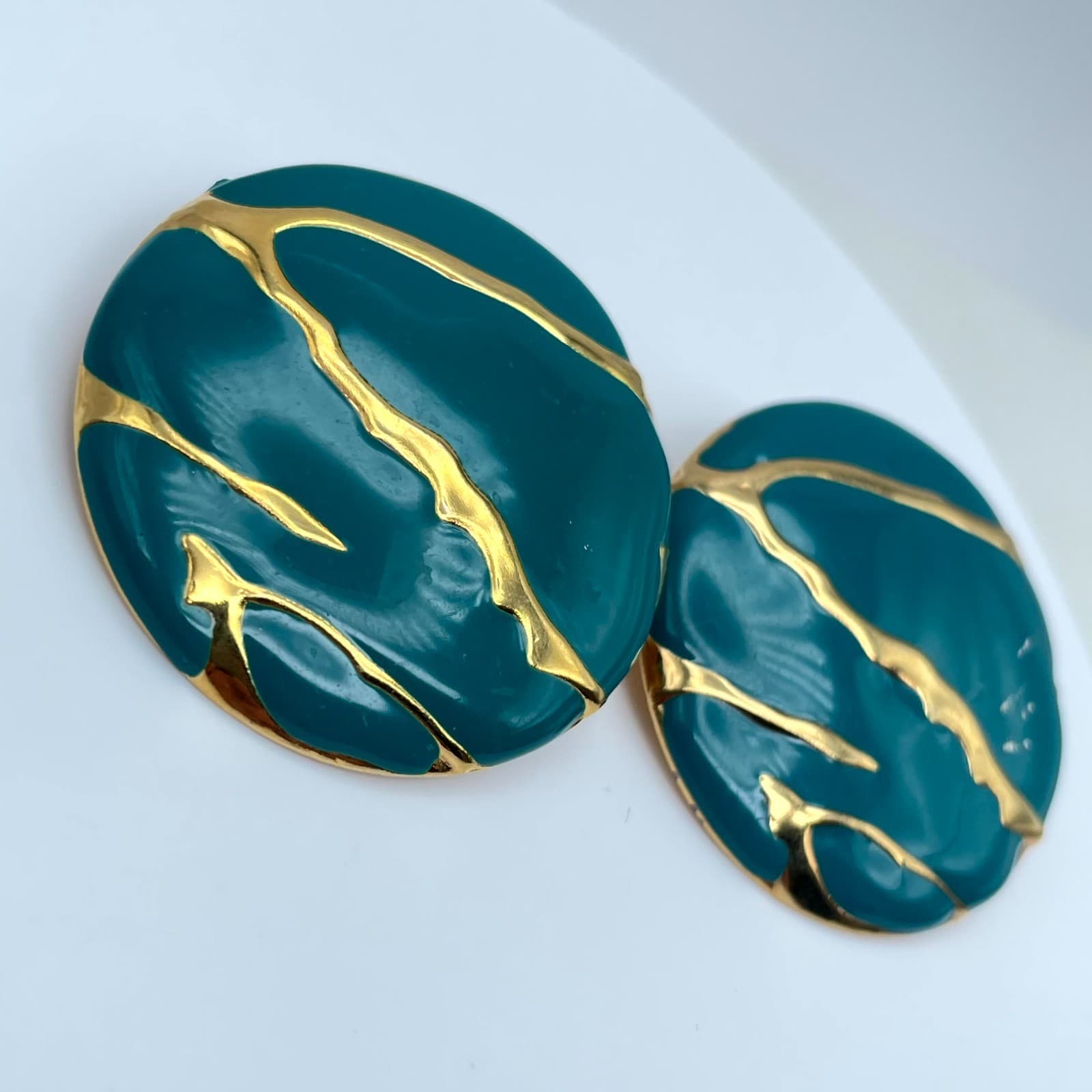 Pair of 2 Pierced Button Forest Teal Blue Enamel Gold Tone Stud Earrings - Thumbnail 4