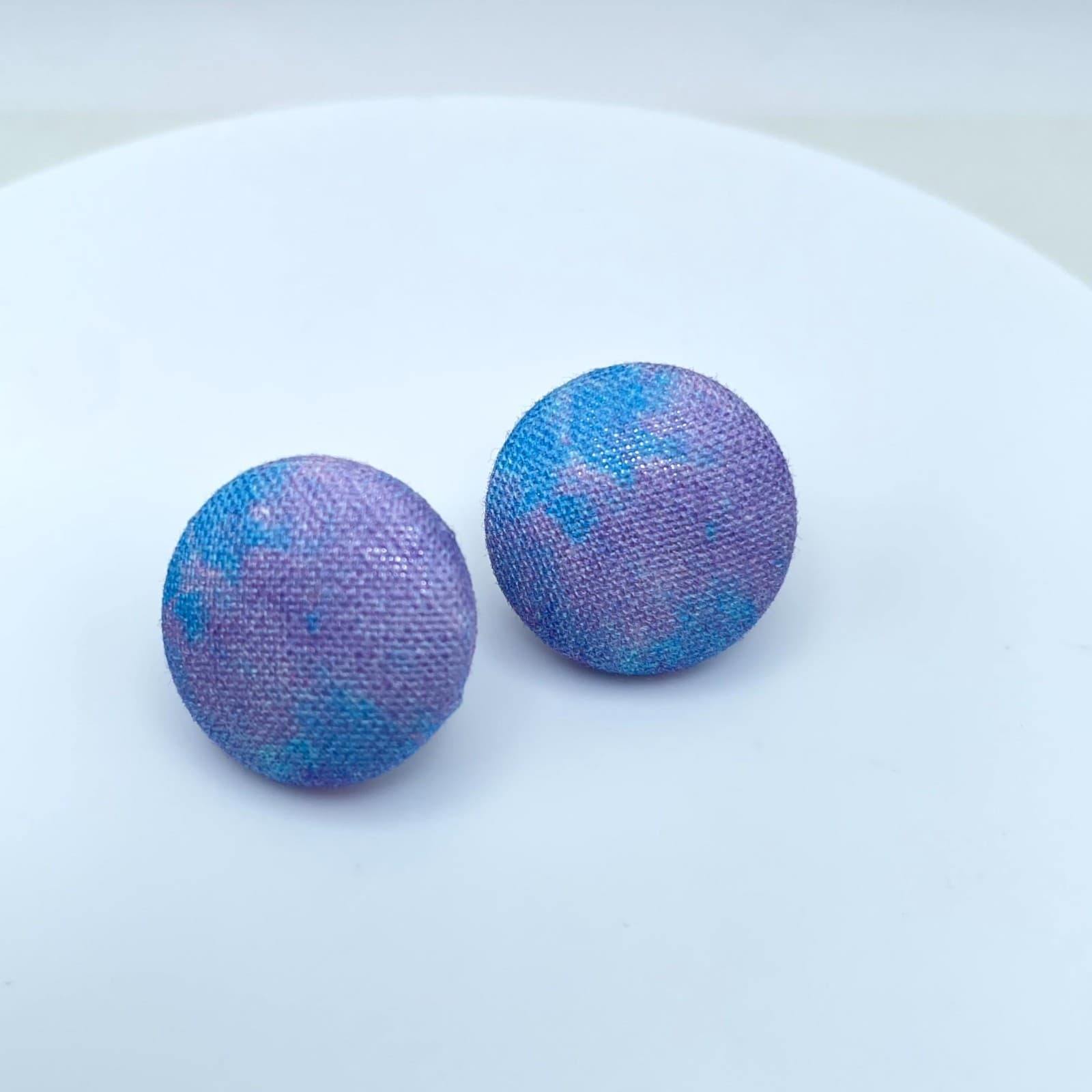 Vintage Blue Purple Tie Dye Fabric Covered Round Button Studs Earrings - Thumbnail 3