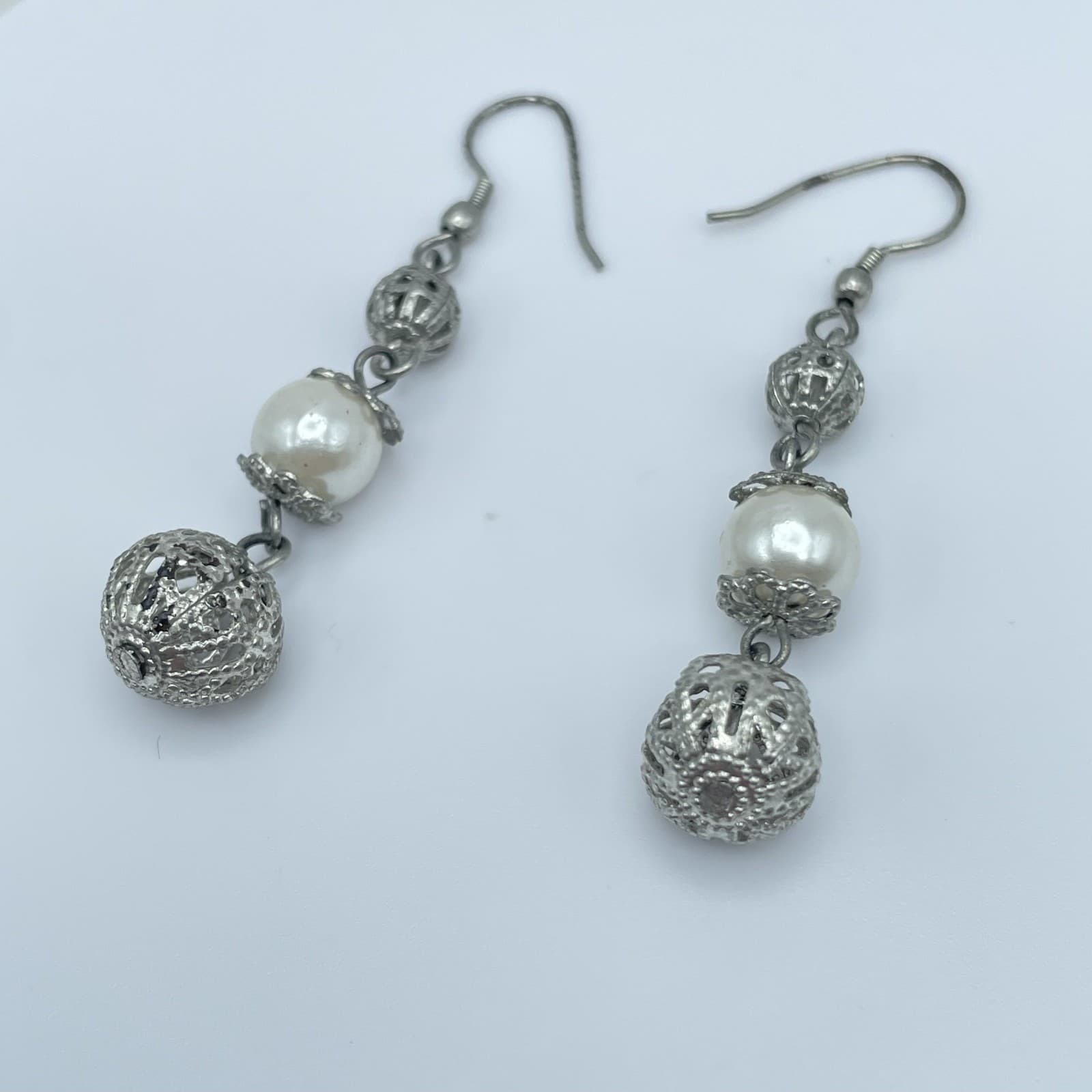 Vintage Silver Tone Filigree White Faux Pearl Bead Boho Dangle Drop Earrings - Thumbnail 2